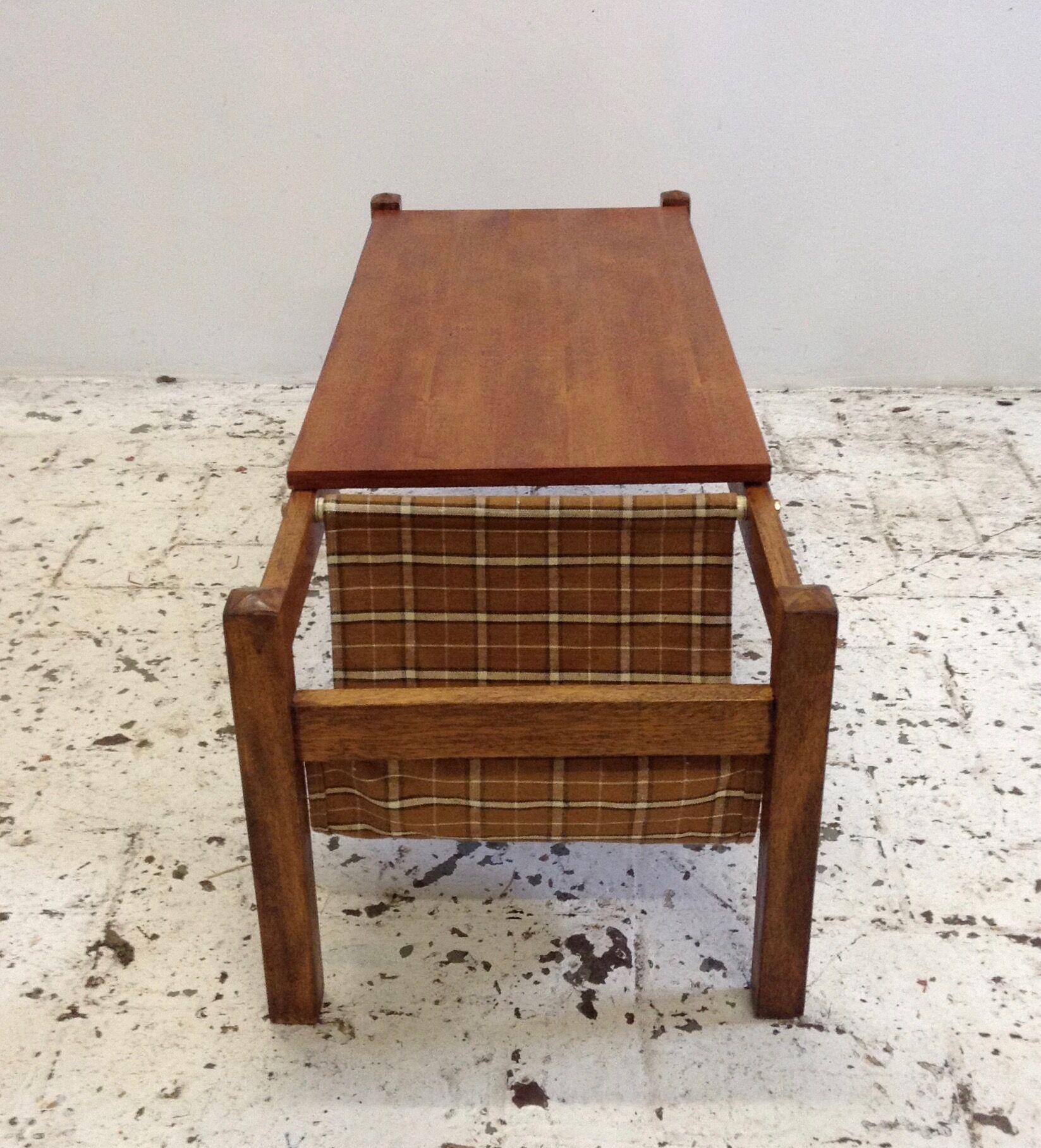 Coffee table with magazine rack