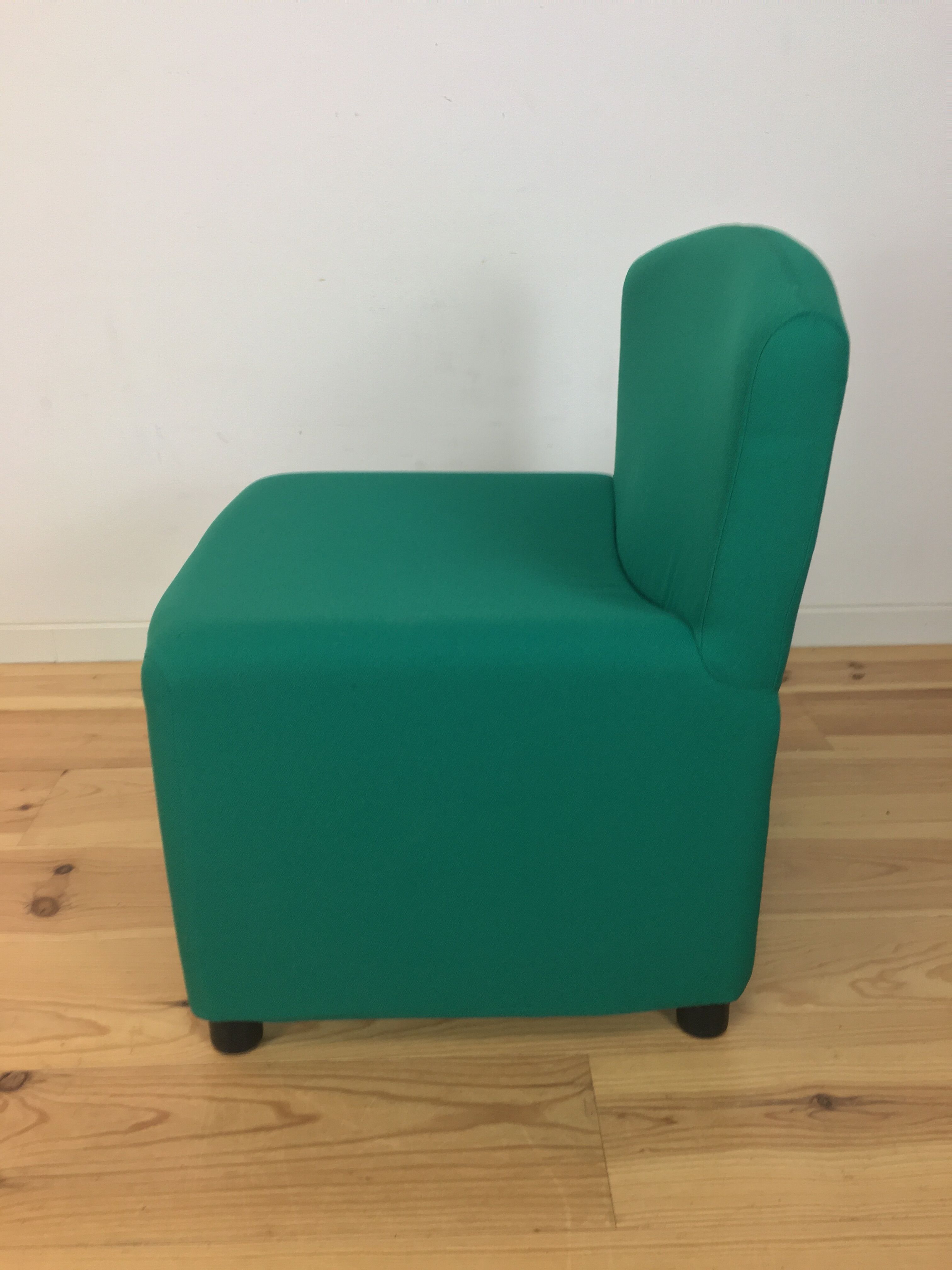 80's pop-style Arfa side chair, green