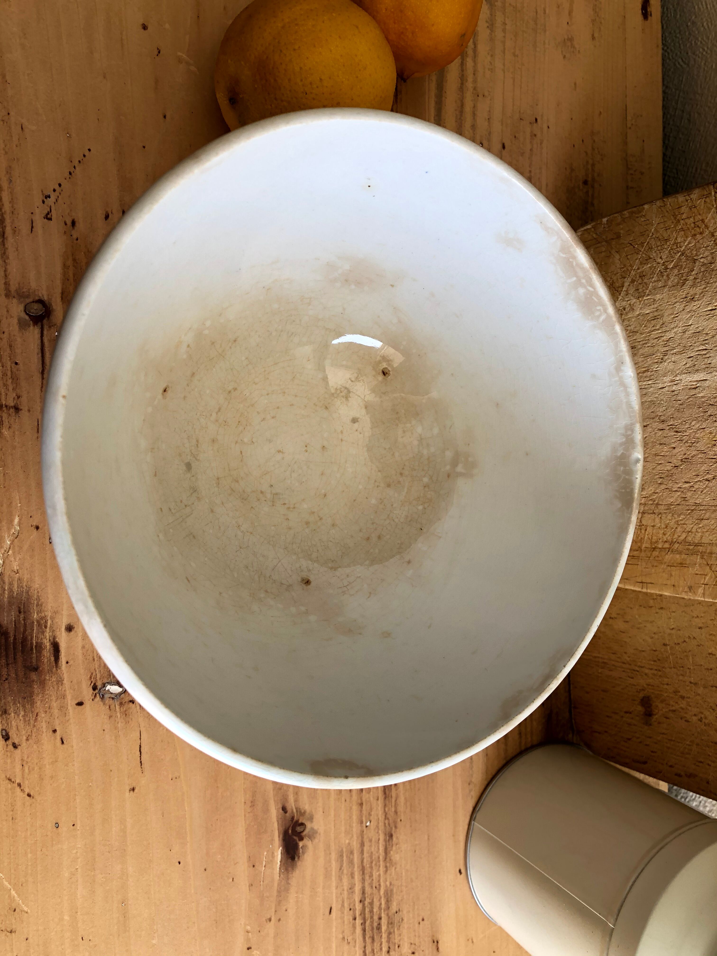 Ancient flower pattern bowl