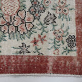 Coral red farmhouse floral rug 206x112cm