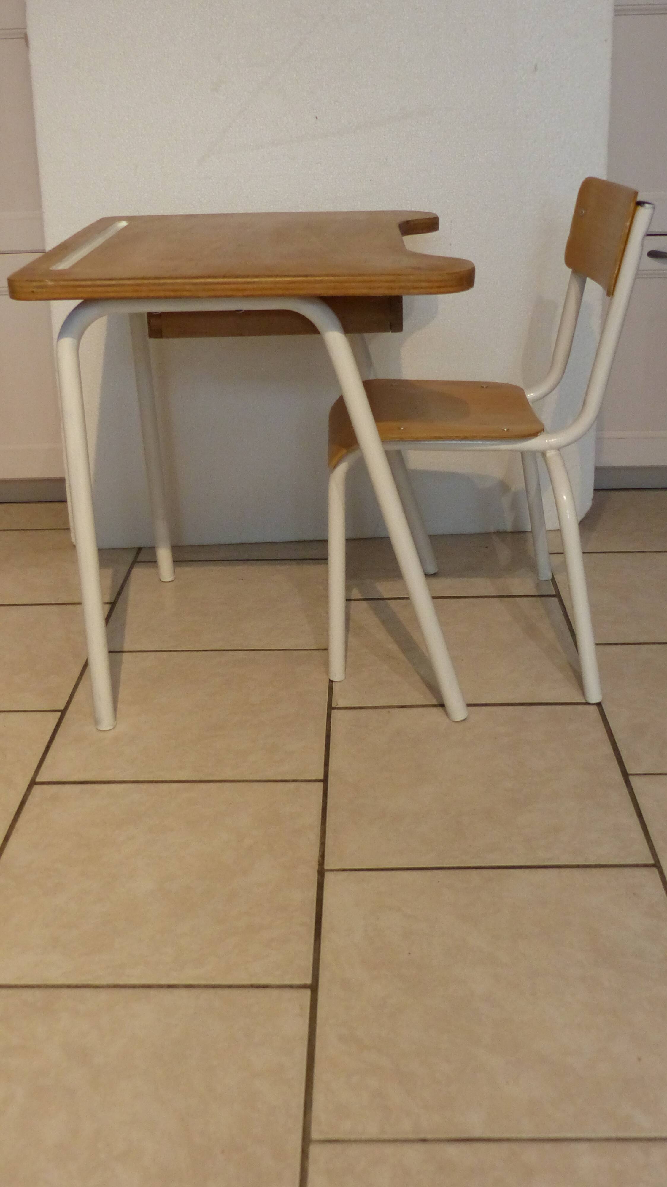 Pupitre et chaise enfant