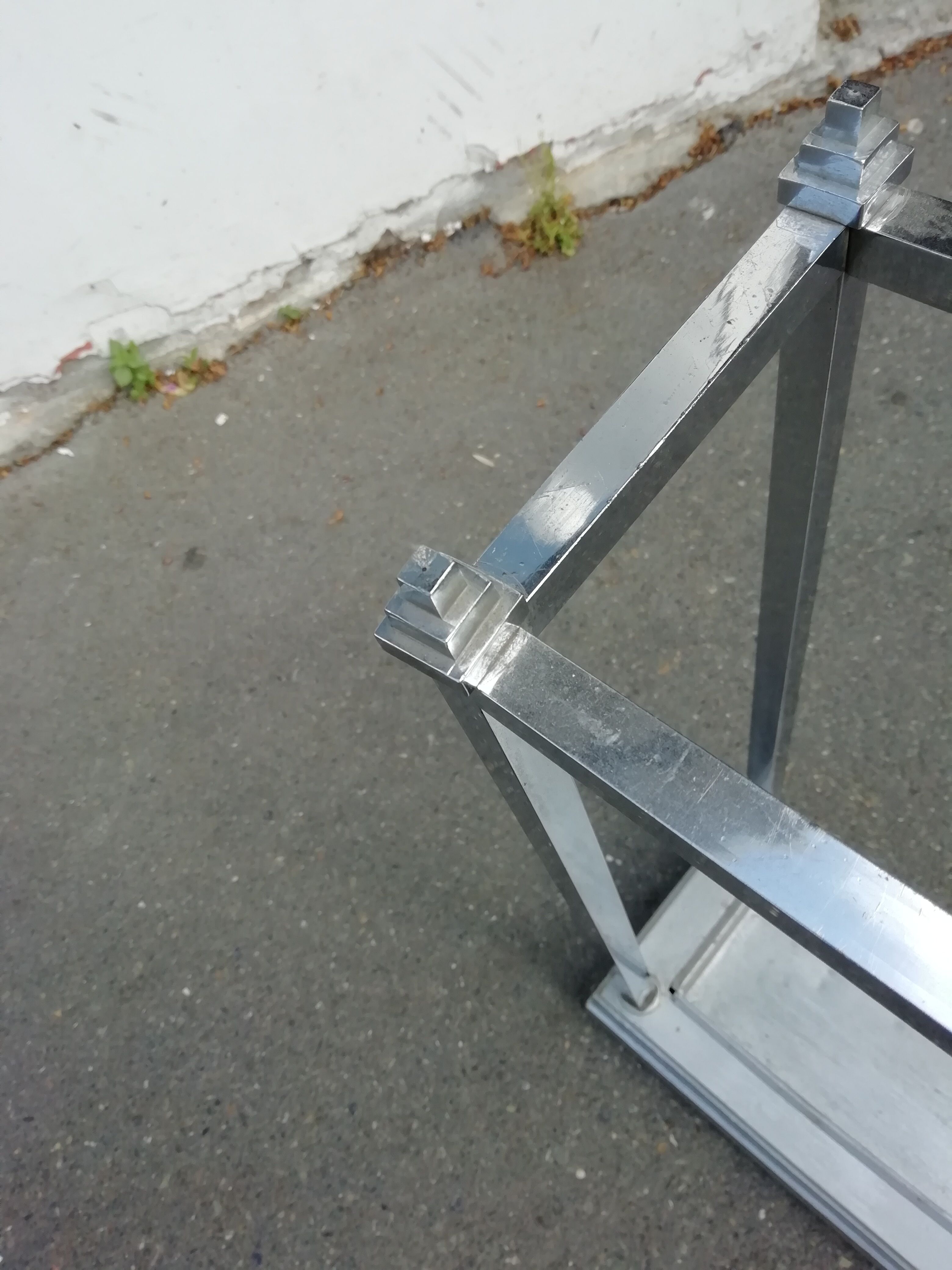 Chrome umbrella holder