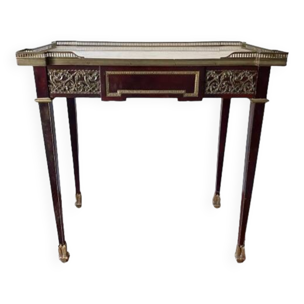 Table de salon , bureau style Louis XVI en bois, marbre et laiton