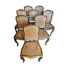 Une série de 8 chaises Louis XV en noyer cannelées