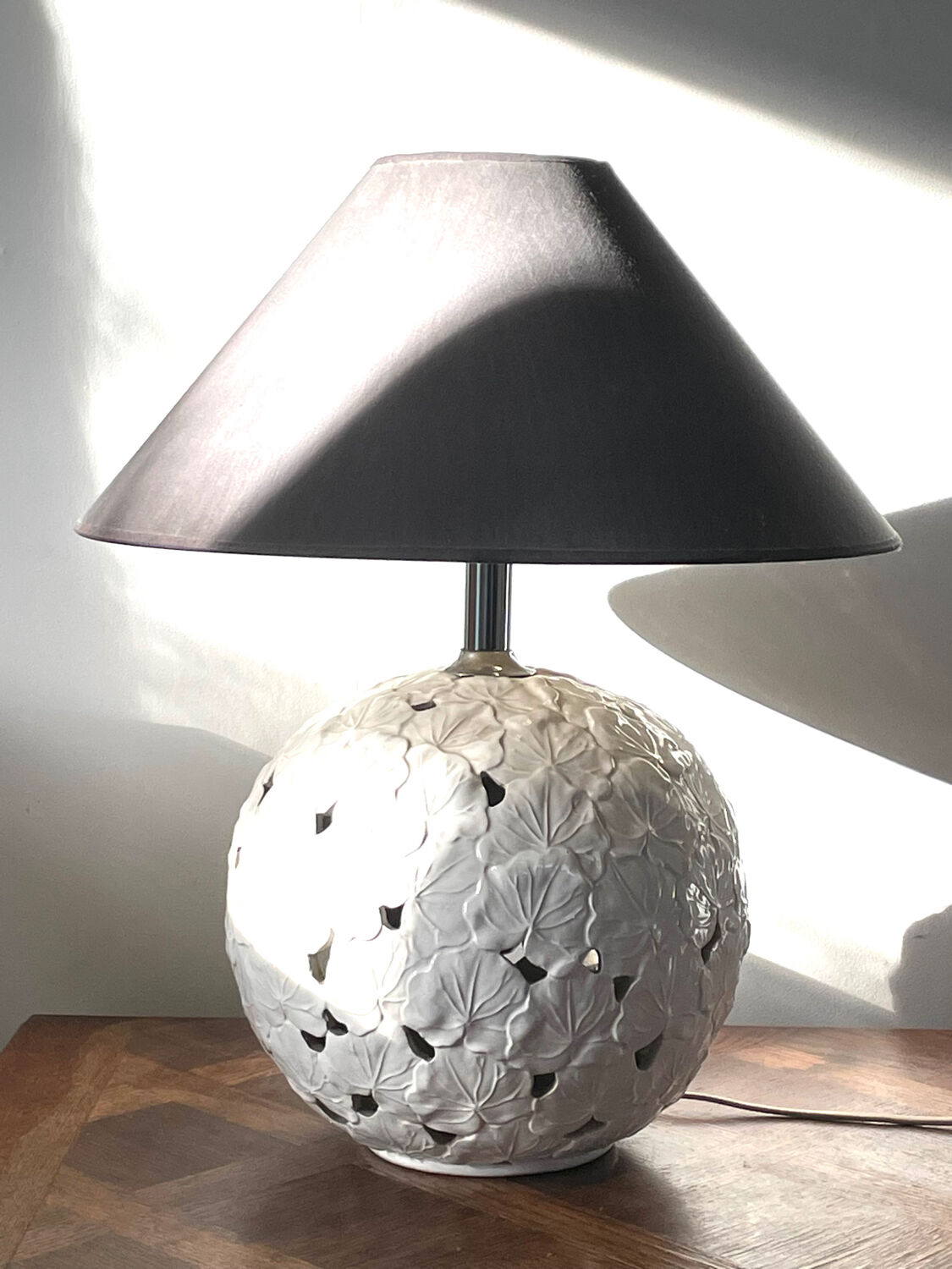 Abat-jour Boule En Fibres De Coco Noir Par Marblechic - Déco Nature Et Design
