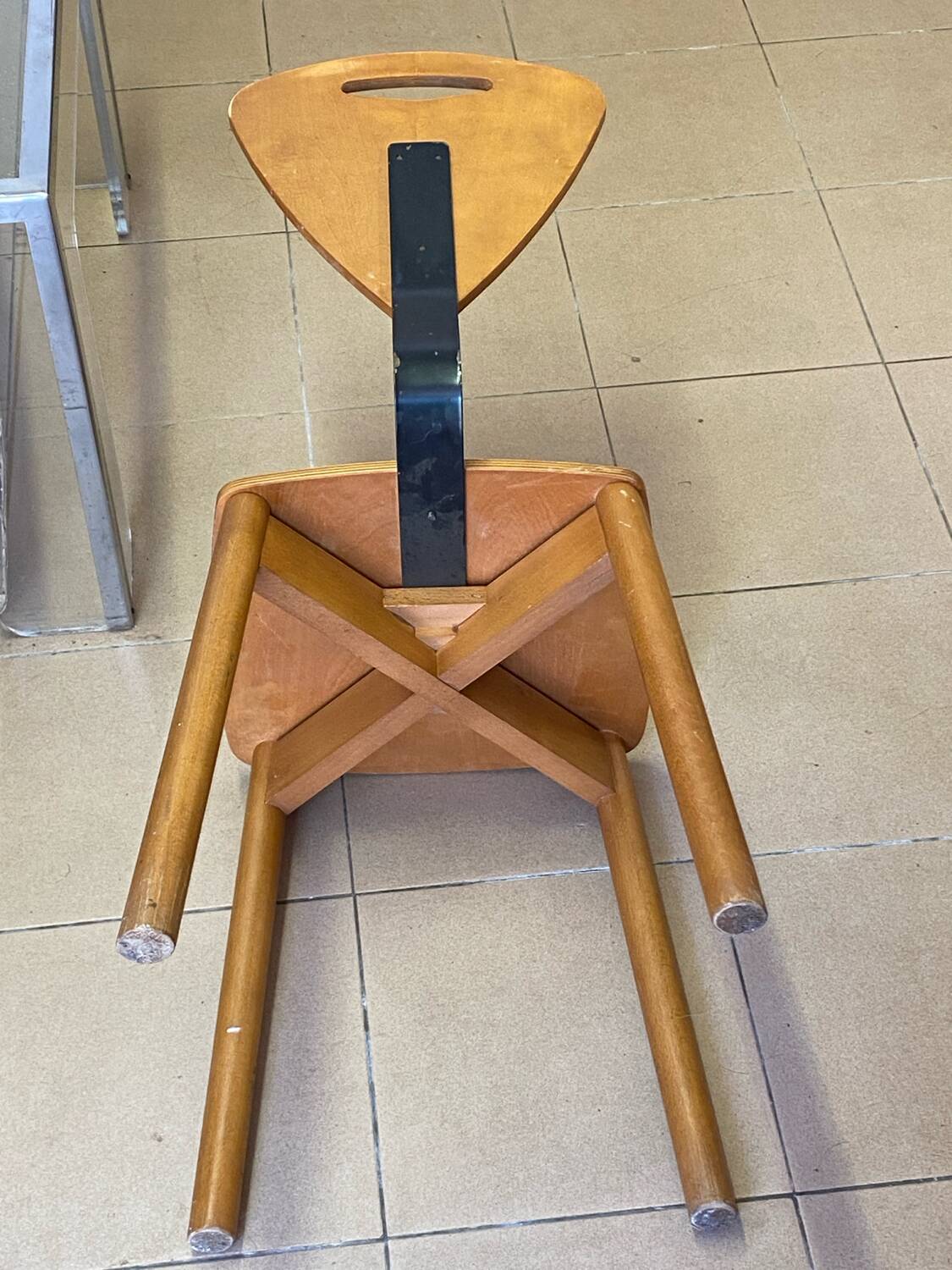 80s Italian chairs, in wood and metal