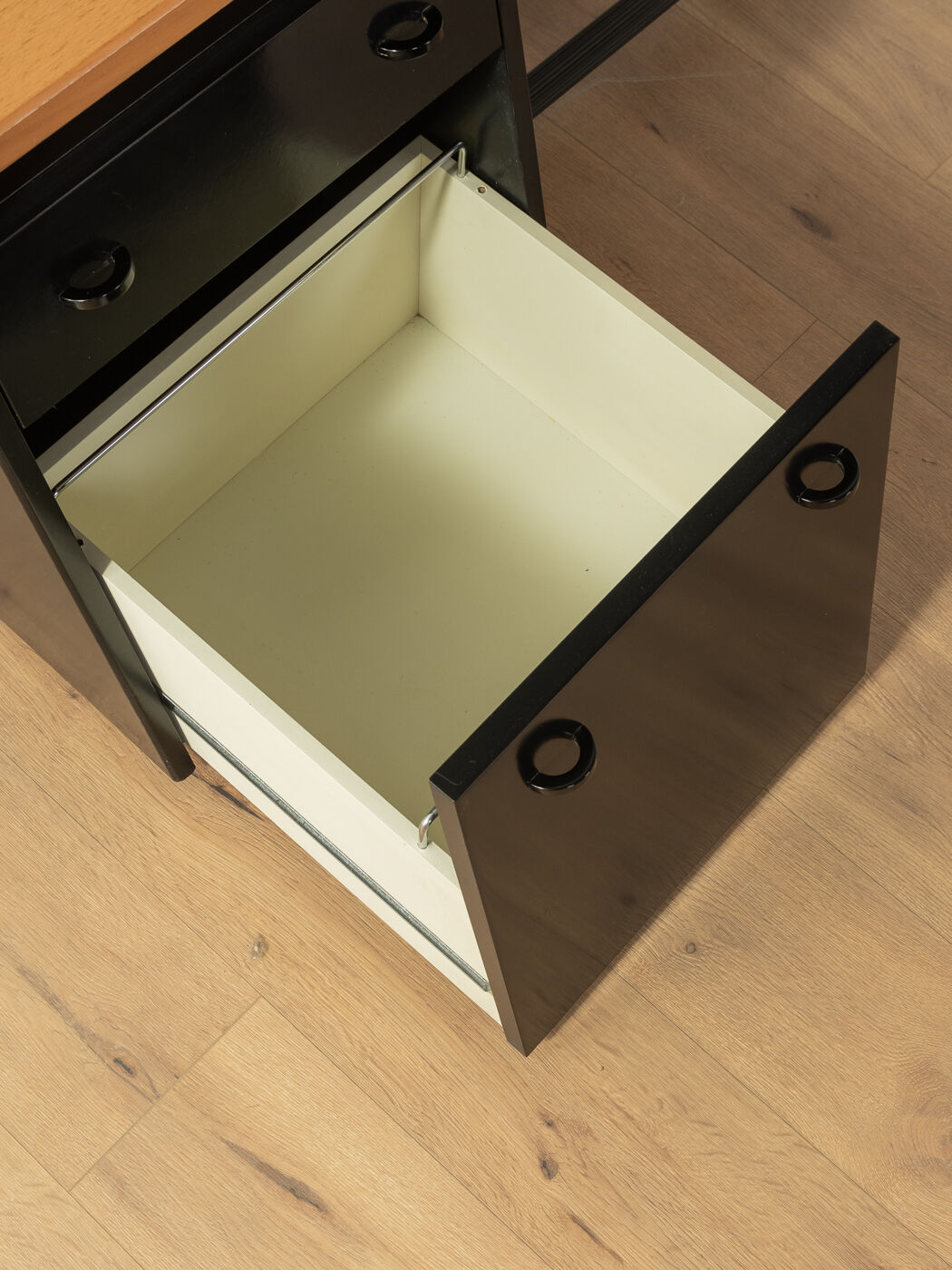 Bureau postmoderne, interlübke des années 1980