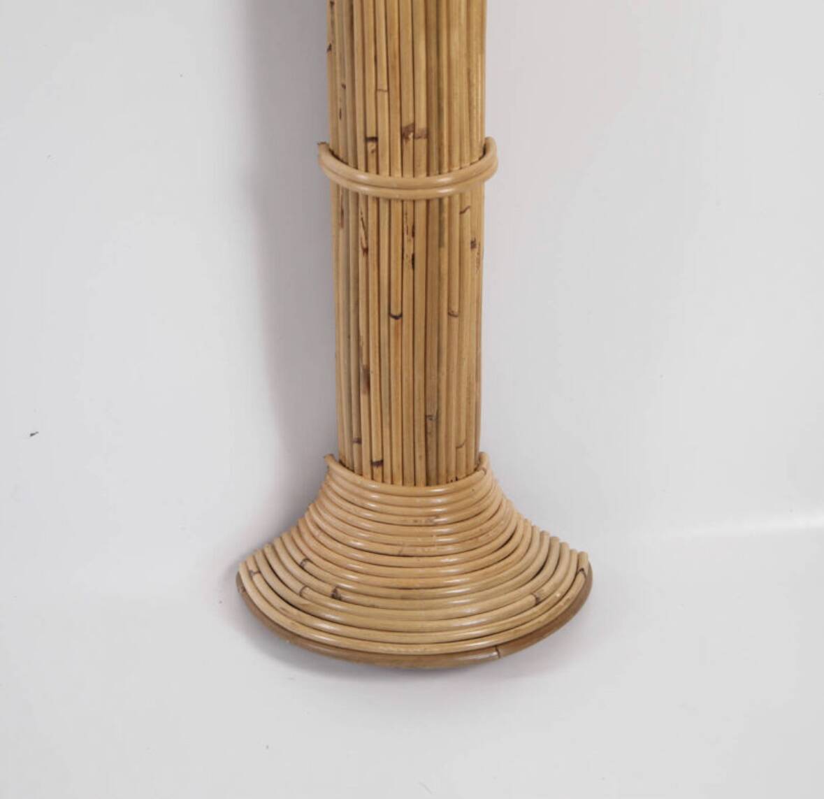 Paire de grandes appliques « palmier/cocotier » en rotin