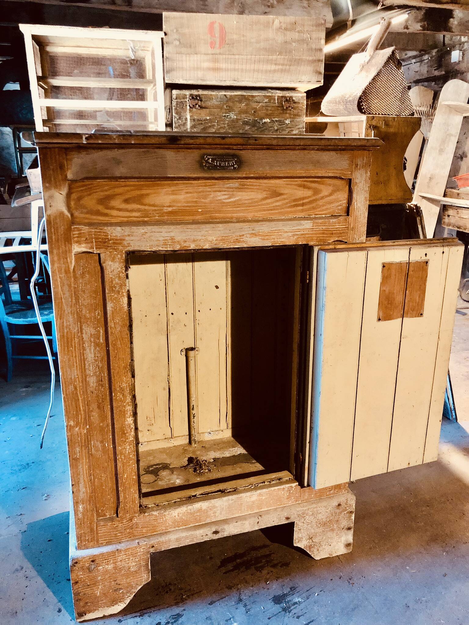 Large Fridge - Cabinet in a pretty Dijon patina from the 1900s