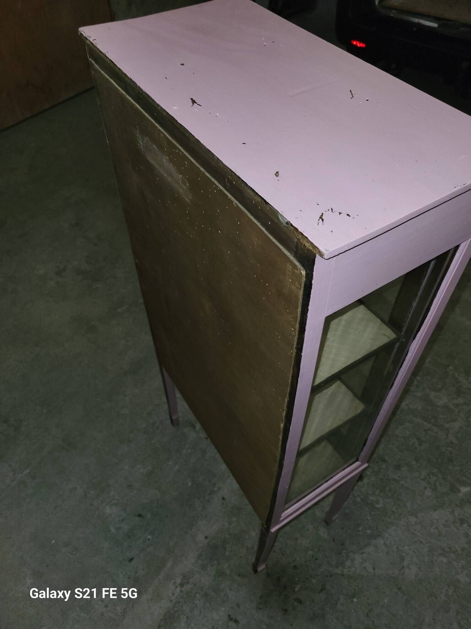 Small display cabinet