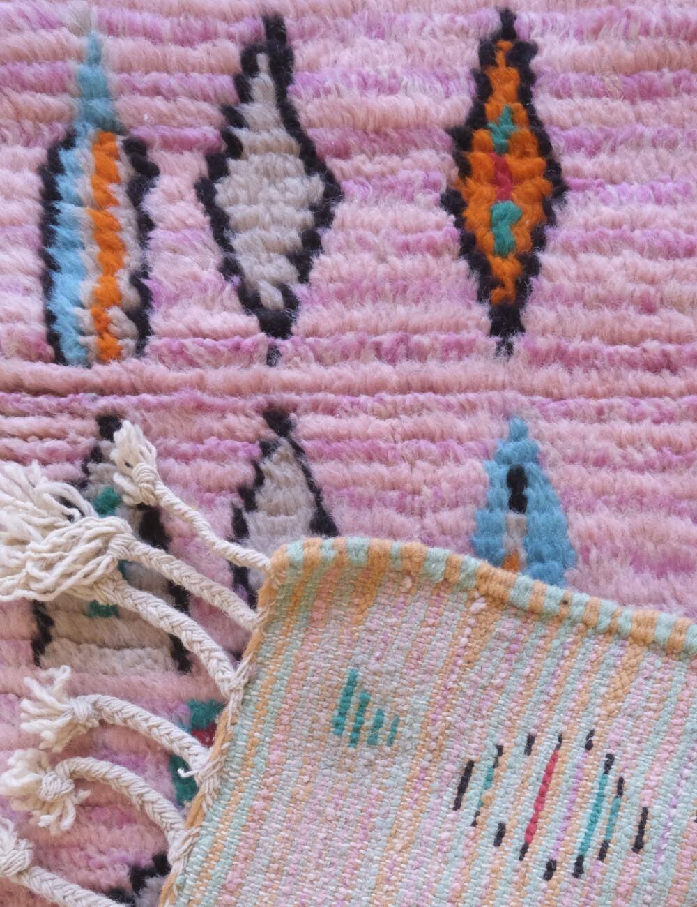 Pink Berber Rug - 153 x 67 cm