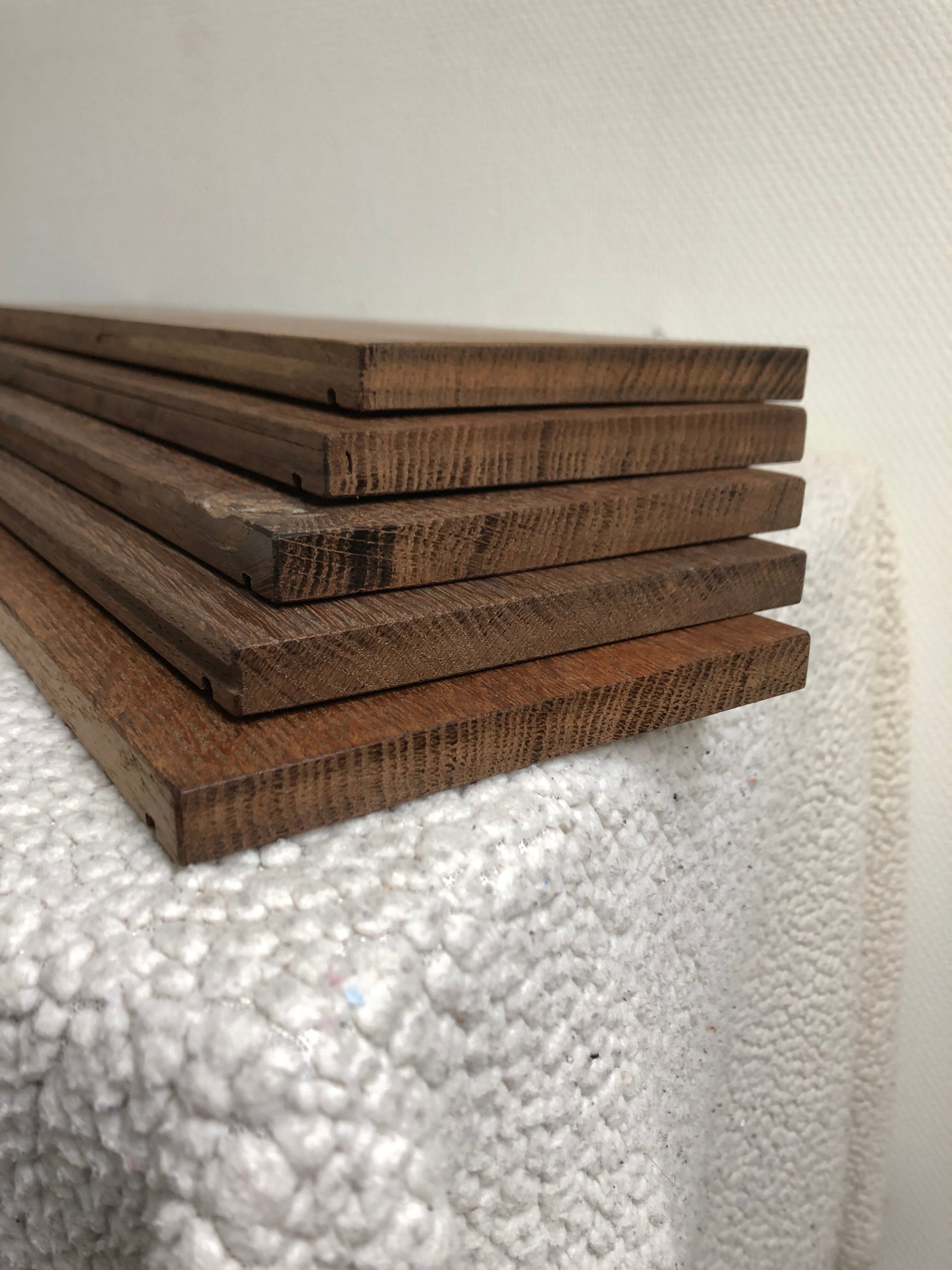 Wall shelf