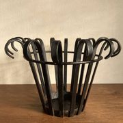 Mid-century Provence cache pot in flat iron XL 1960