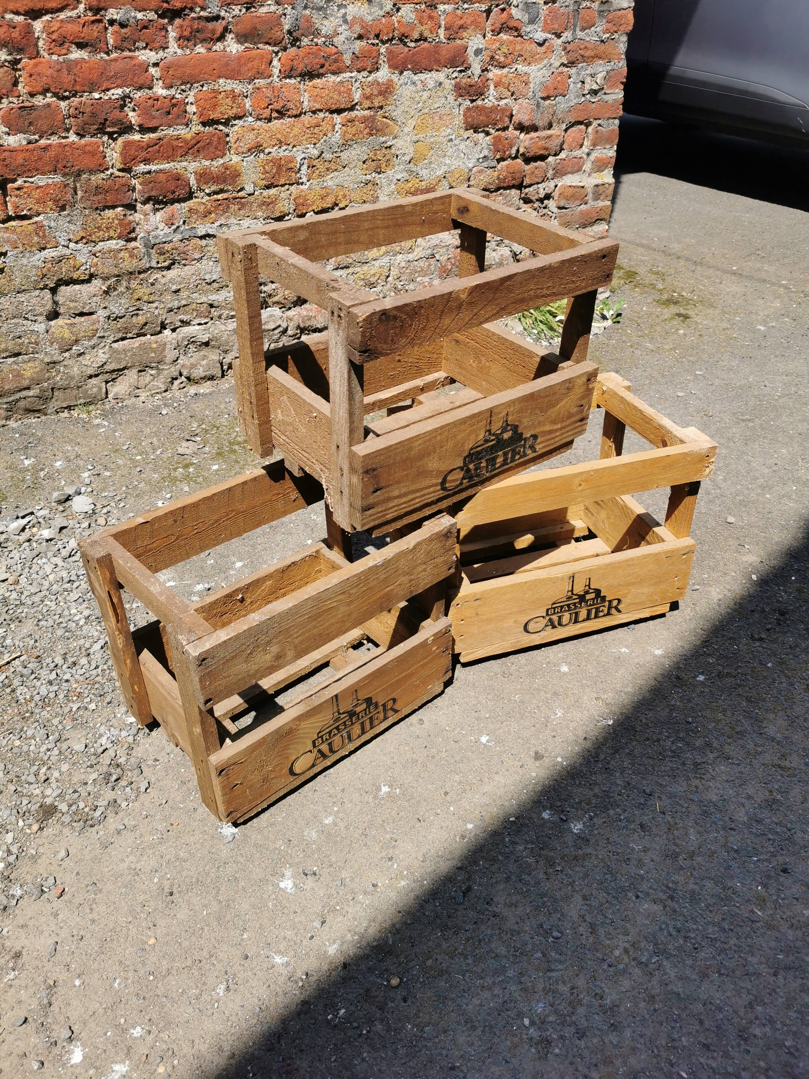 Wooden crate brasserie caulier