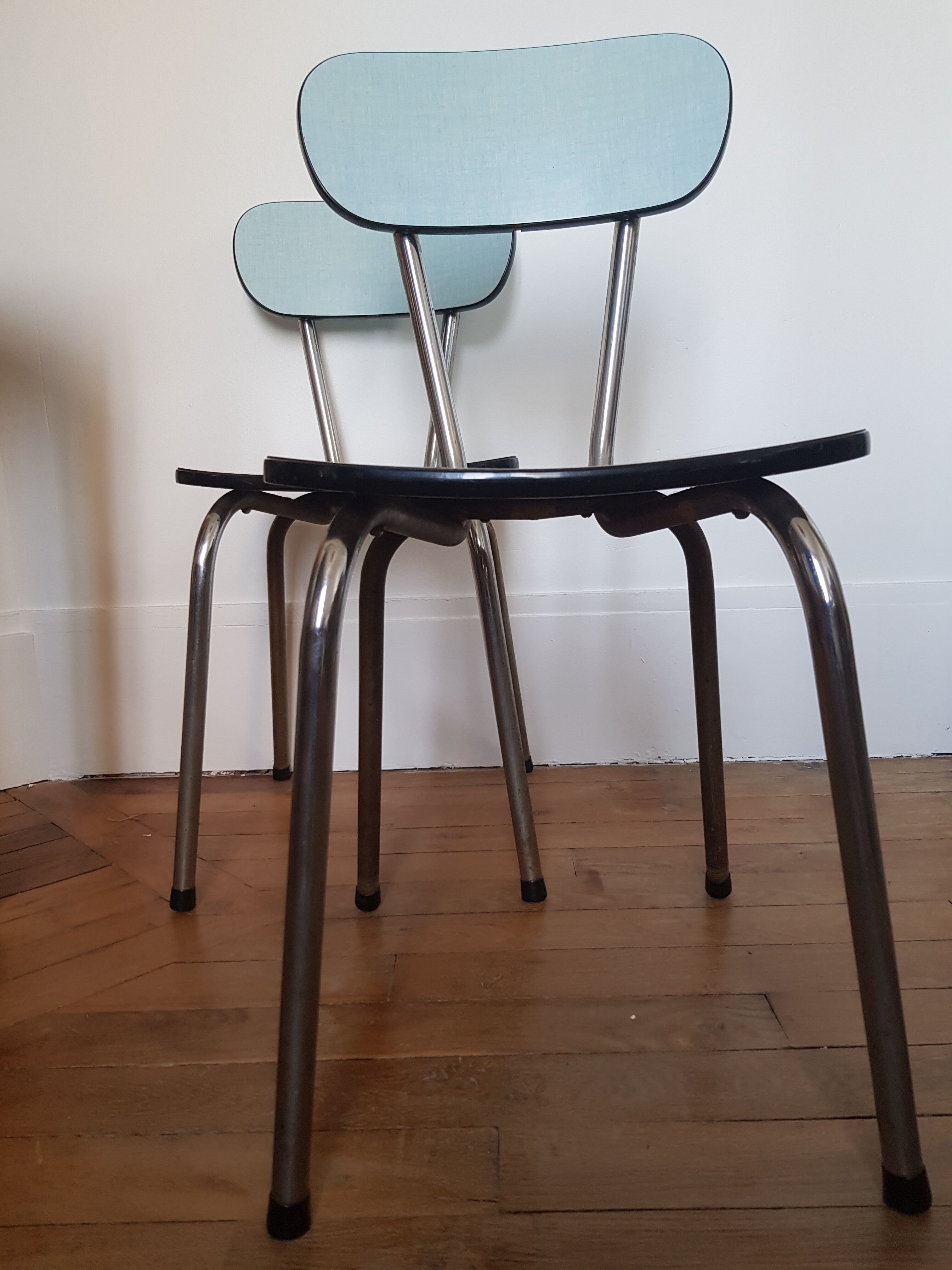 Lot de 2 chaises formica