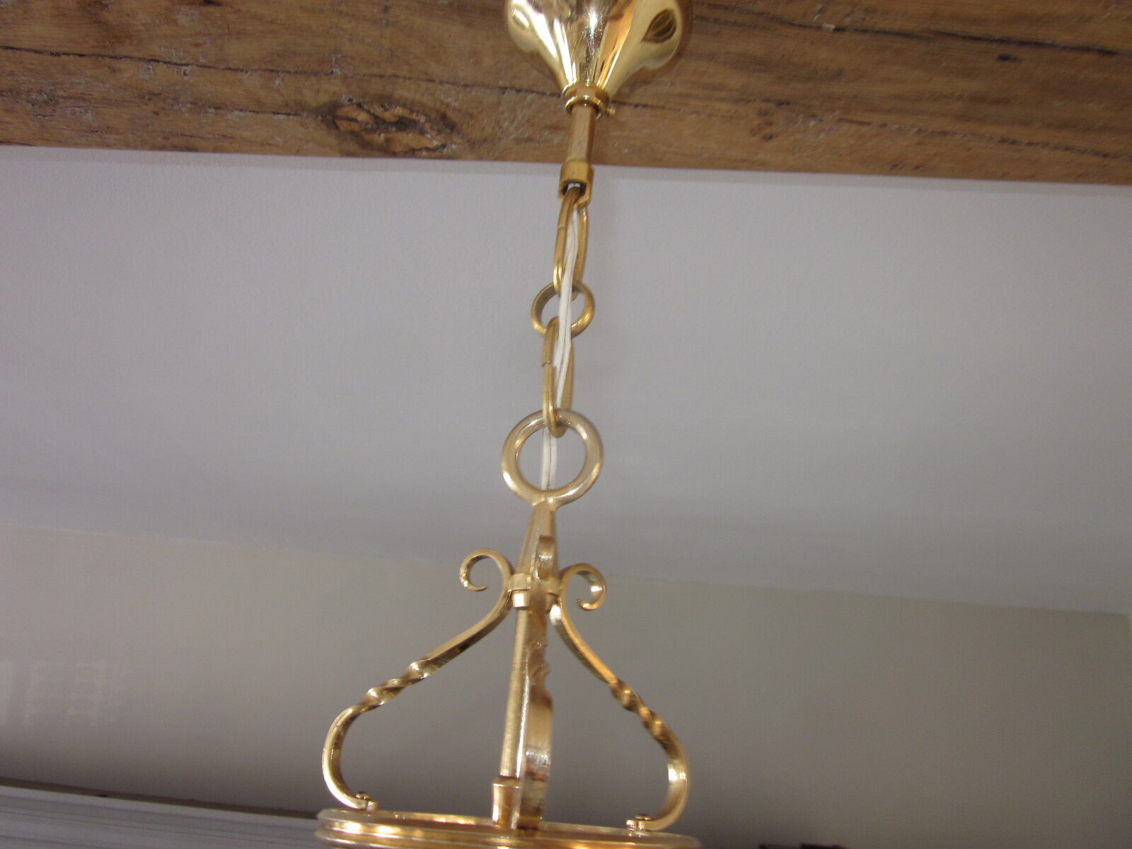 tailled crystal and brass hanging