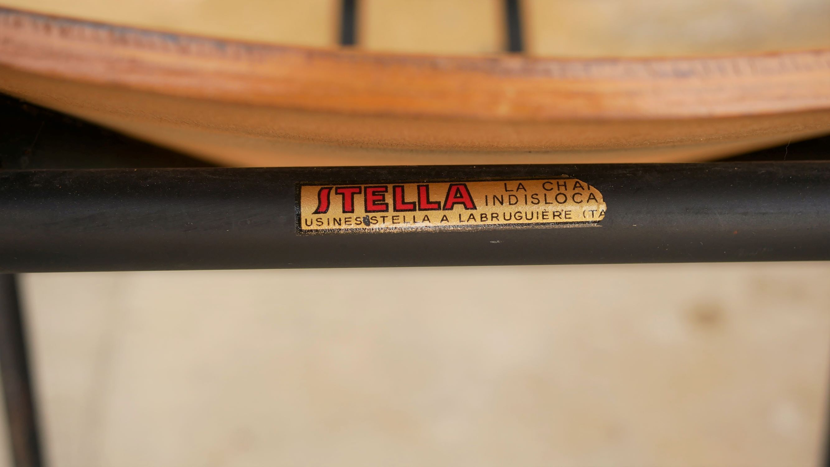 Stella chair "the indislocalable chair"