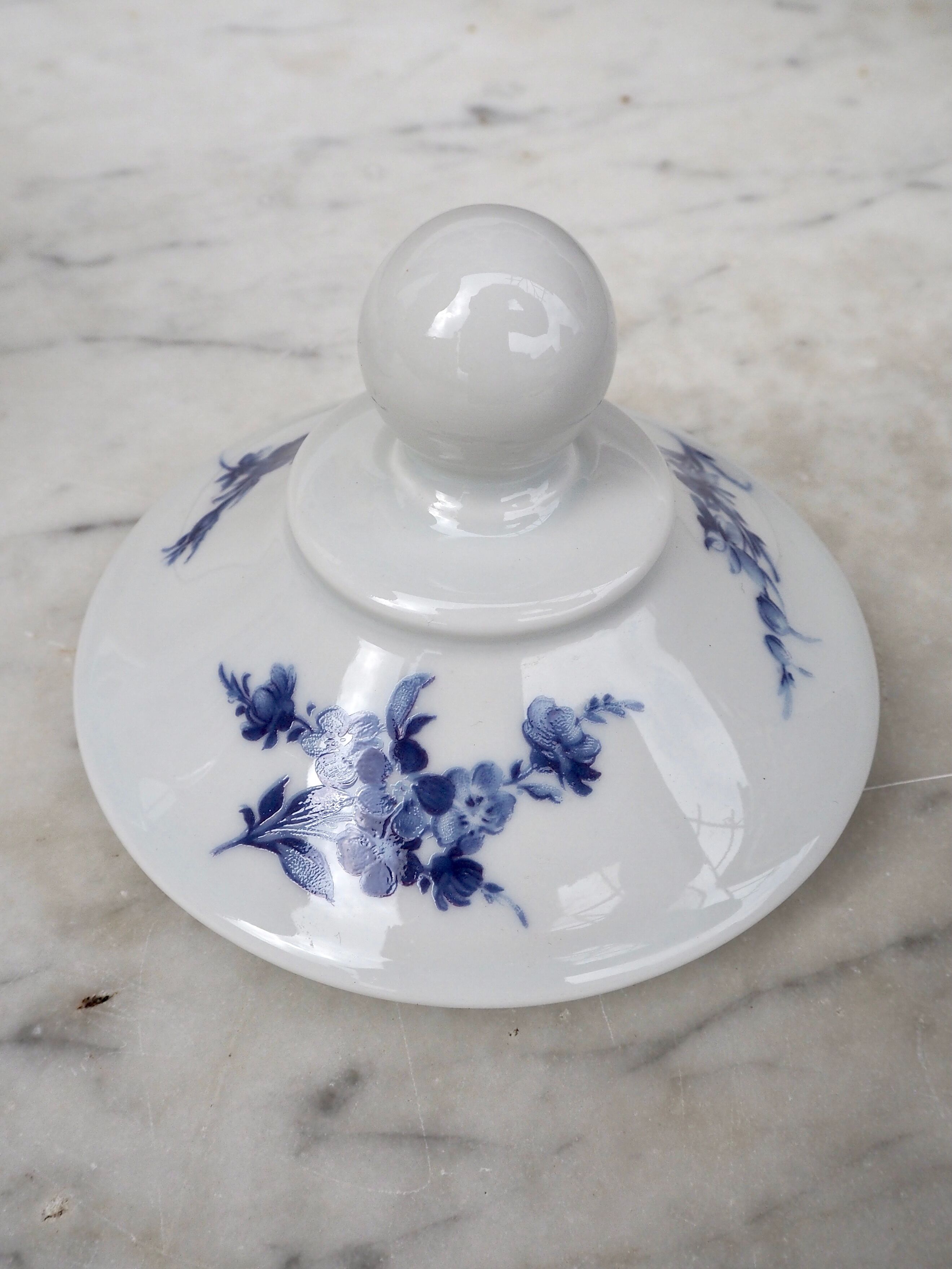 Set of 2 Pillivuyt ceramic pots