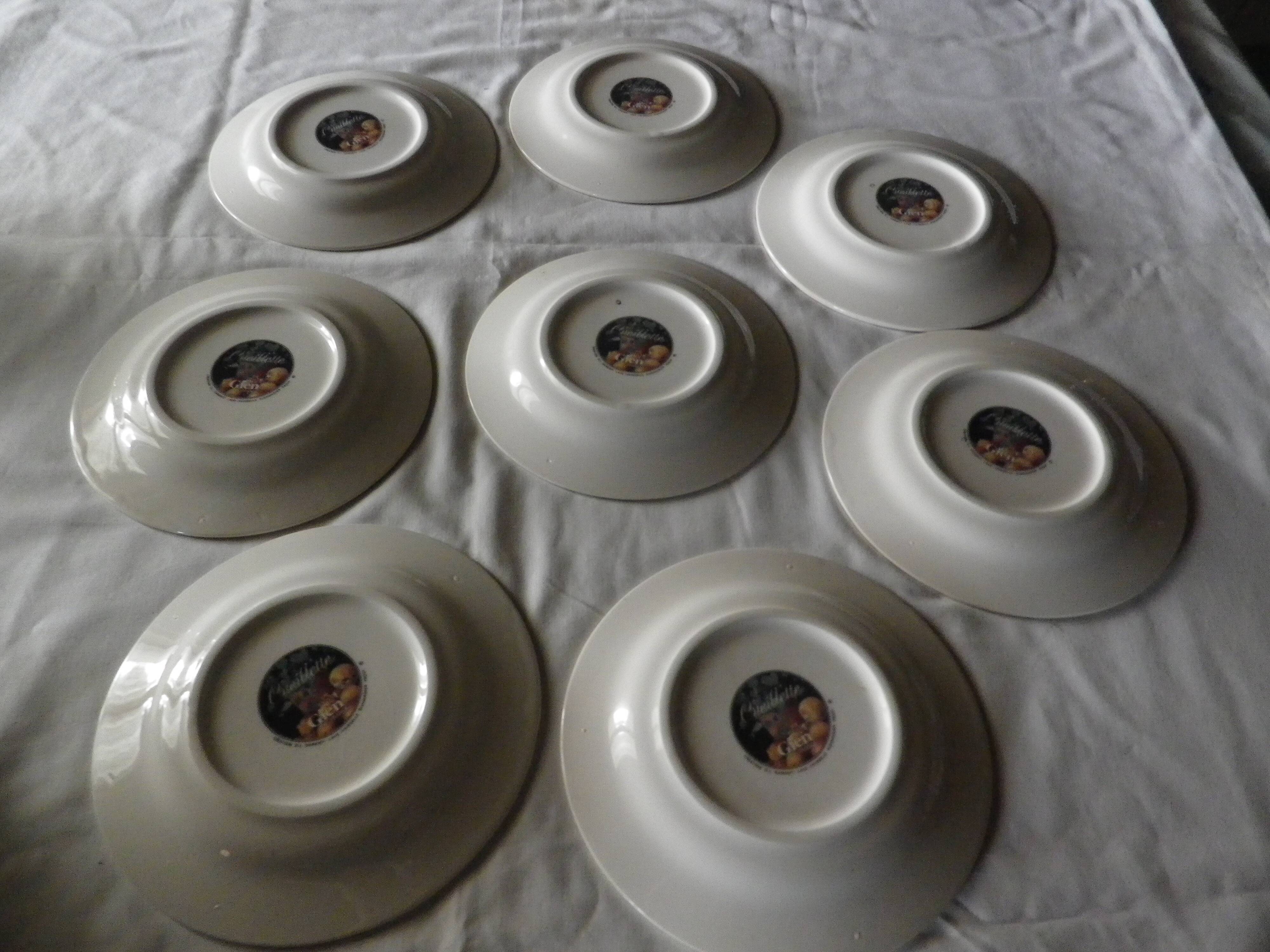 Gien dessert plate with harvest decorations