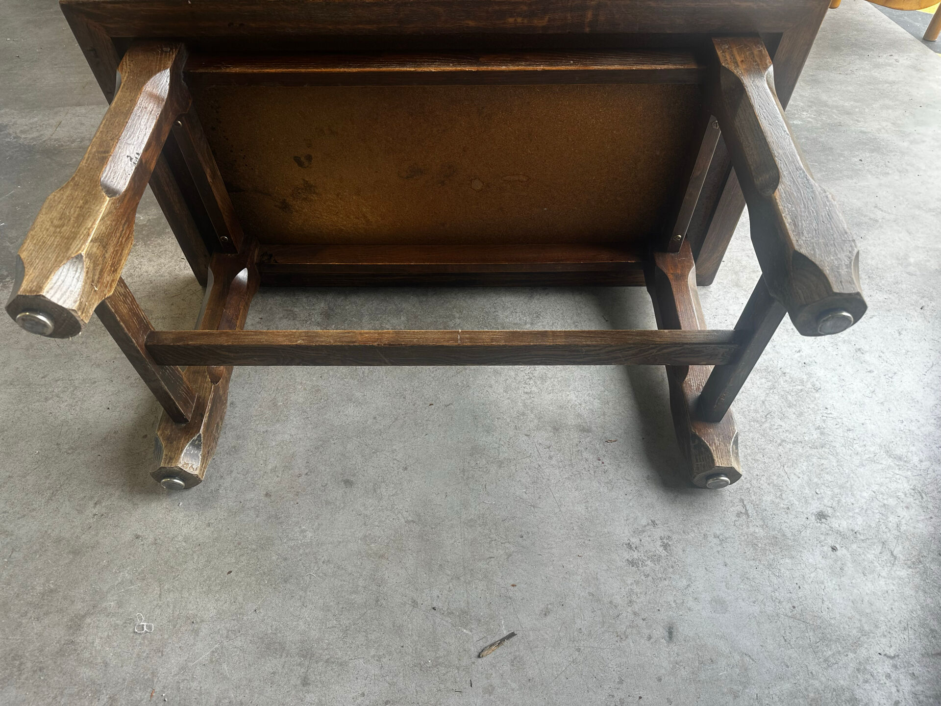 Table basse en chêne et ardoise – années 60-70