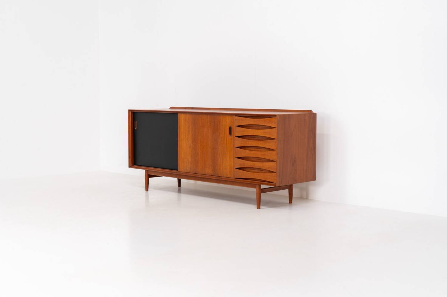 Buffet OS29 par Arne Vodder pour Sibast