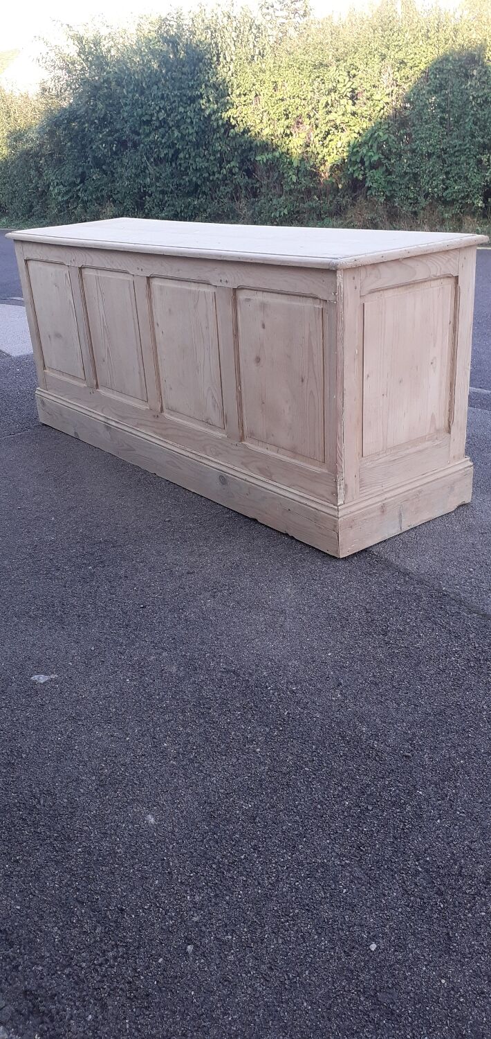 Counter trade furniture