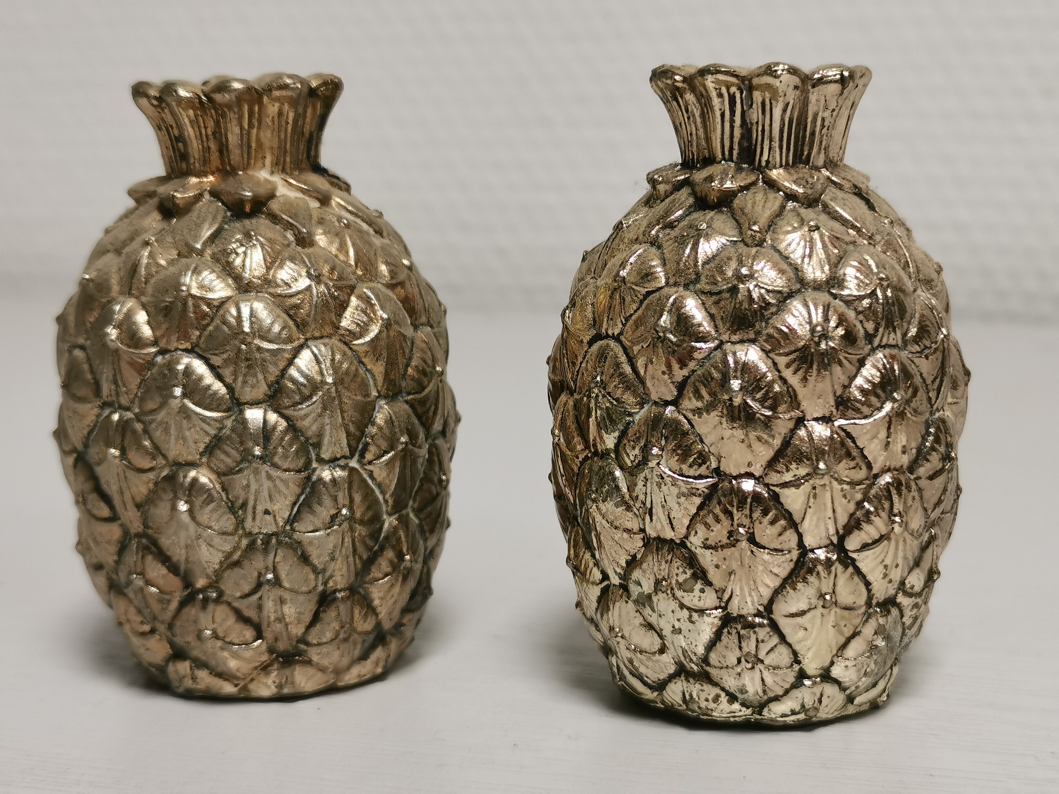 Salière et poivrière vintage en forme d'ananas