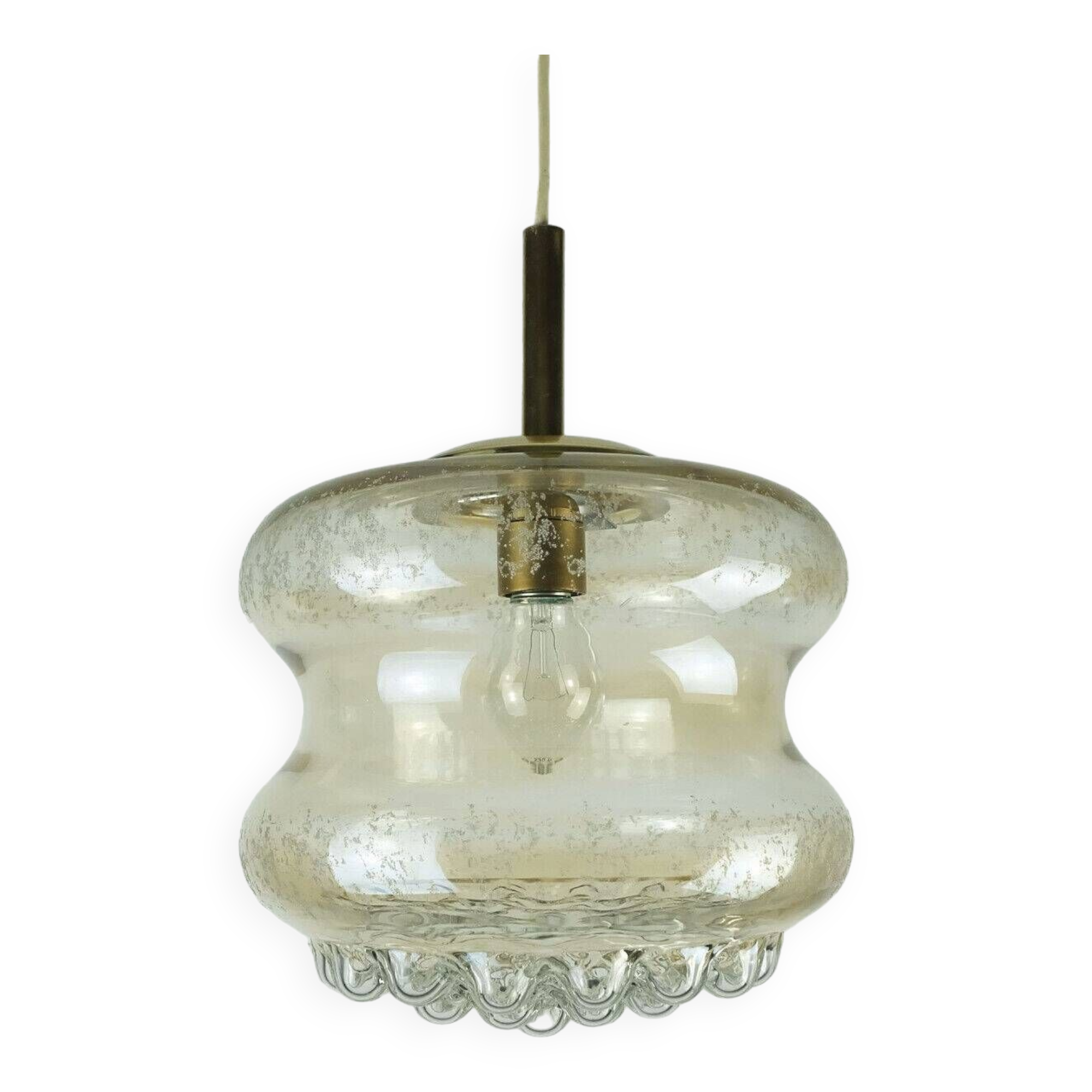 Suspension milieu du siècle en verre ambré bulle et laiton années 1960