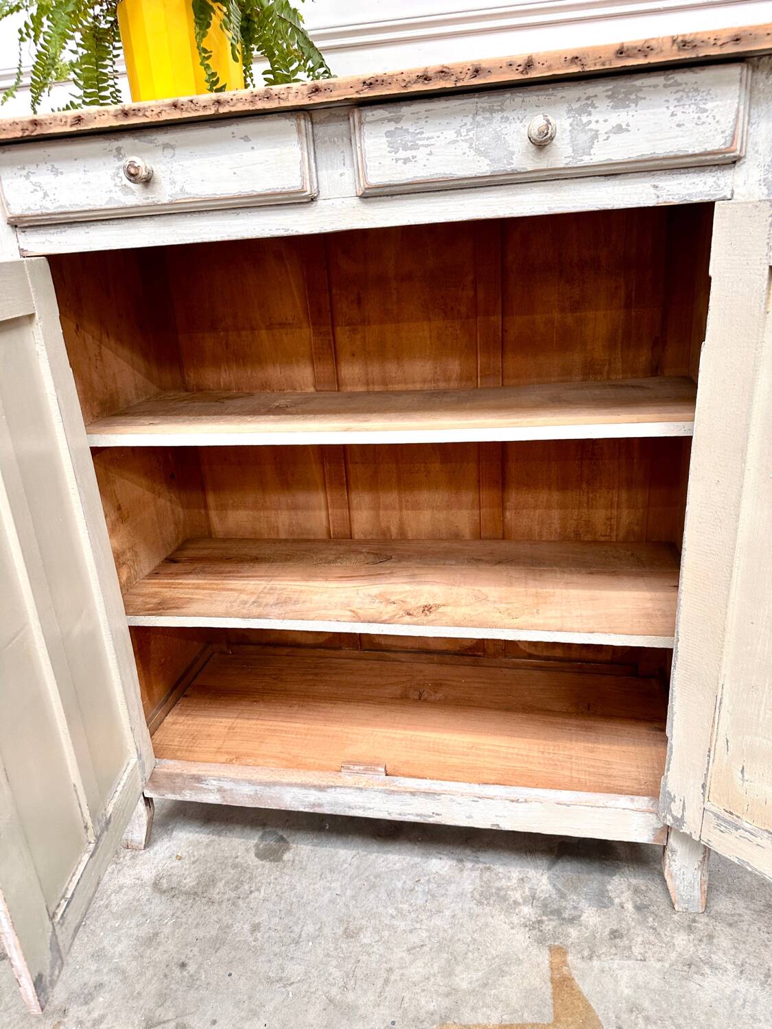 Buffet parisien vintage