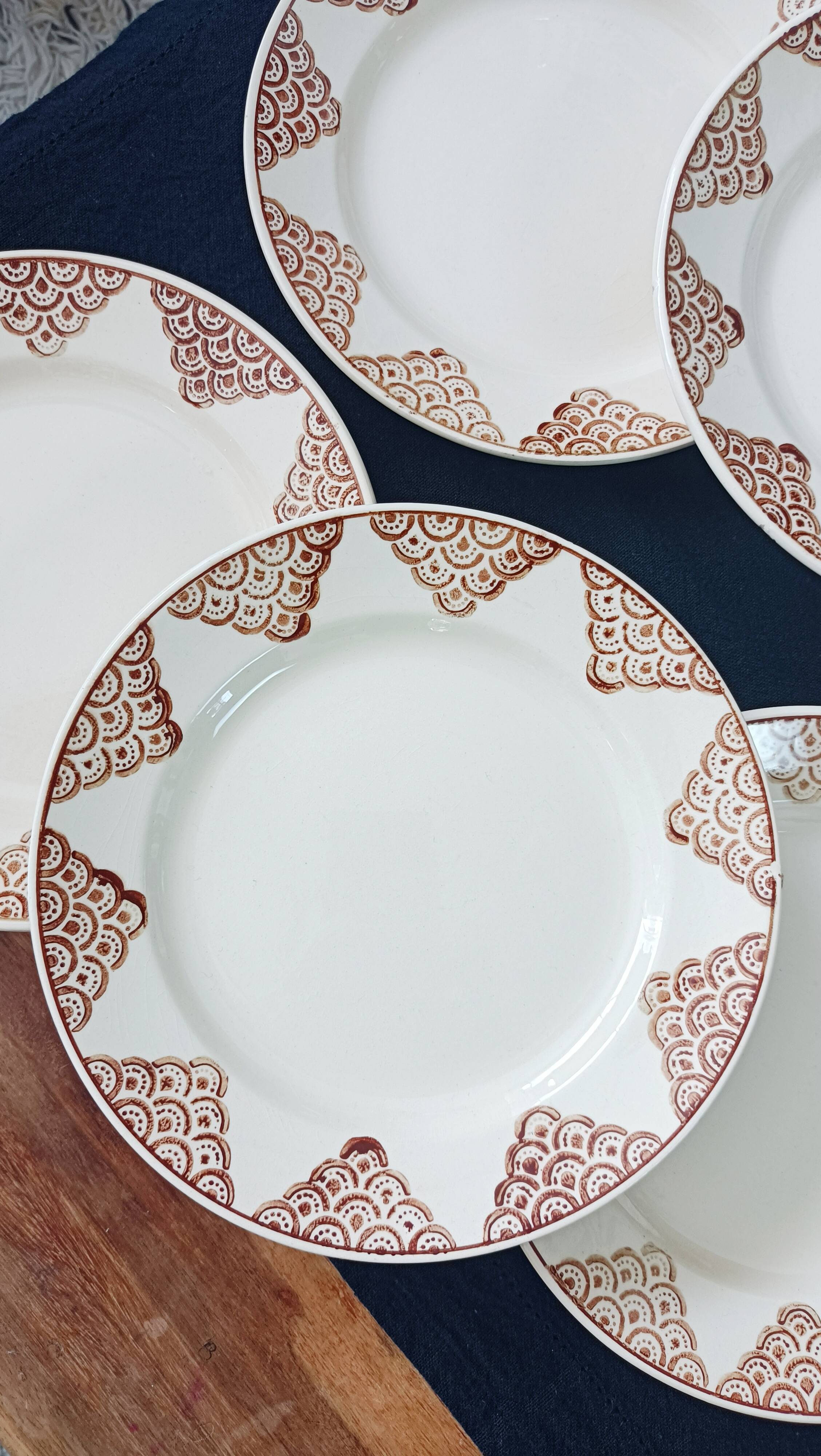 Set of 5 dessert plates, Société amandinoise de St-Amand