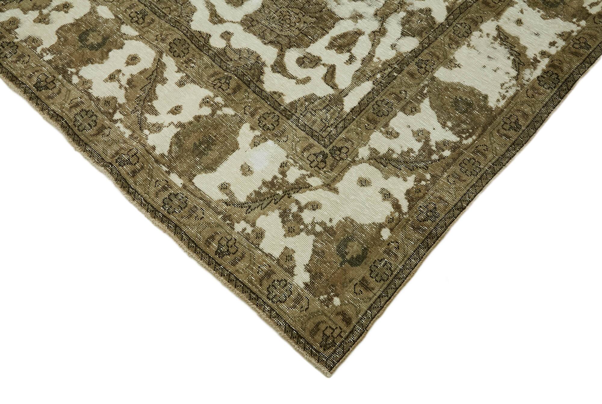 Hand-Knotted Anatolian Vintage 1970s 286 cm x 390 cm Beige Wool Carpet