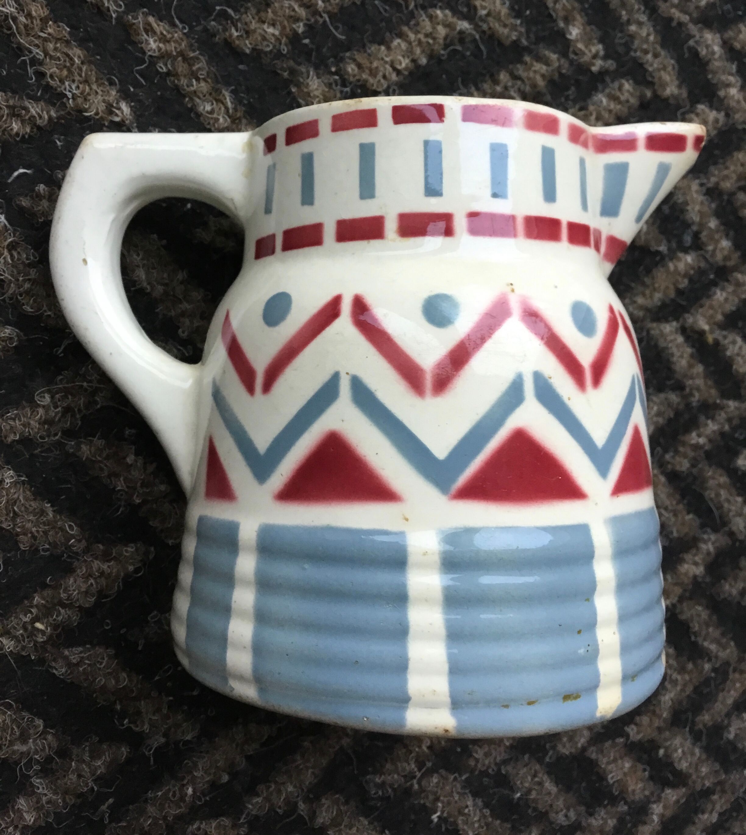 Pitcher earthenware of Longwy