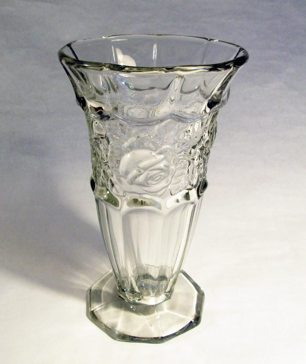 Thick glass standing vase