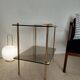 Table moderniste laiton et verre fumé-esprit galerie années 70