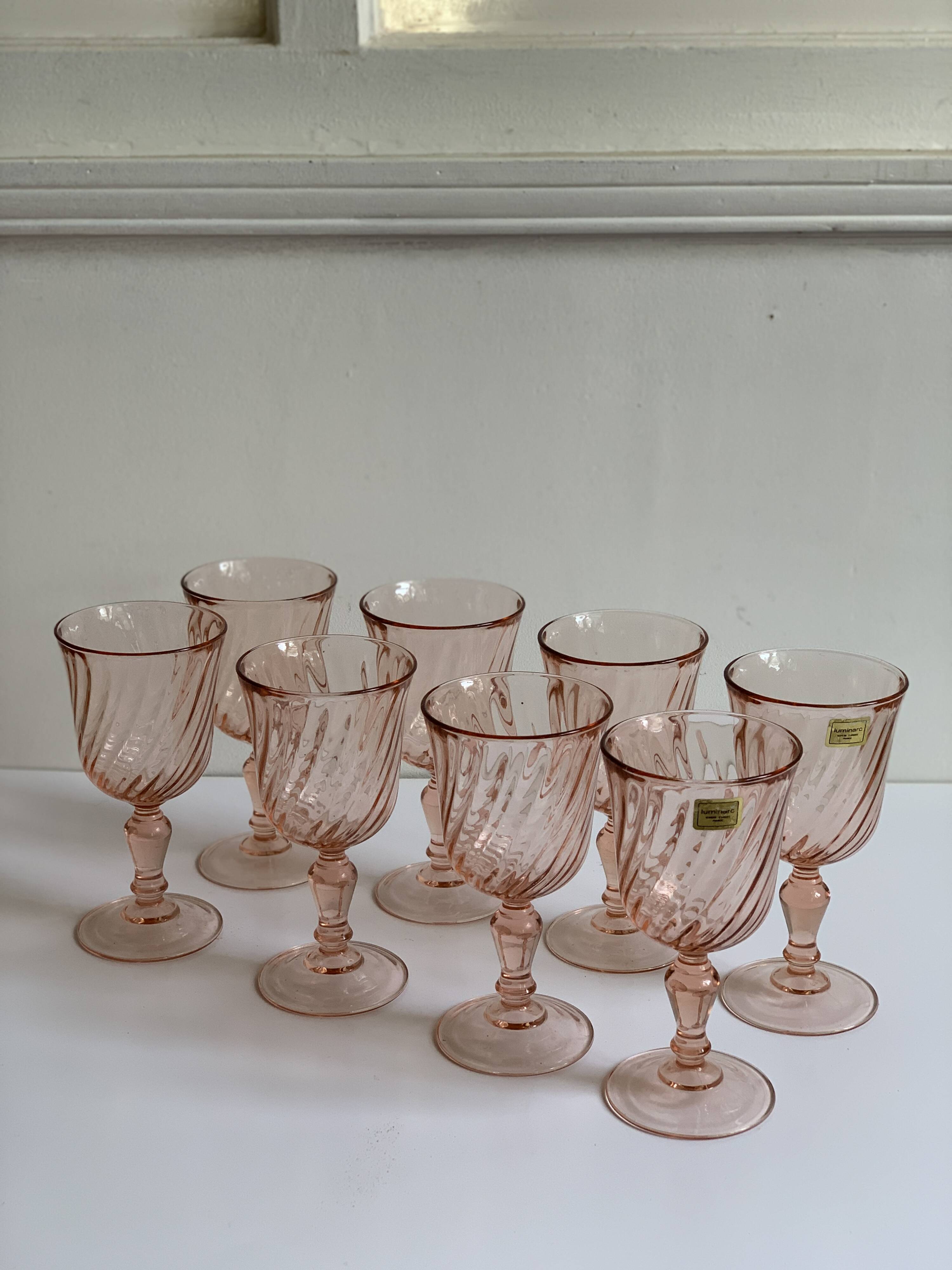 Verres à vin rose