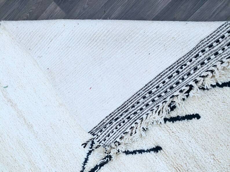 Traditional Moroccan Rug 200cm x 300cm