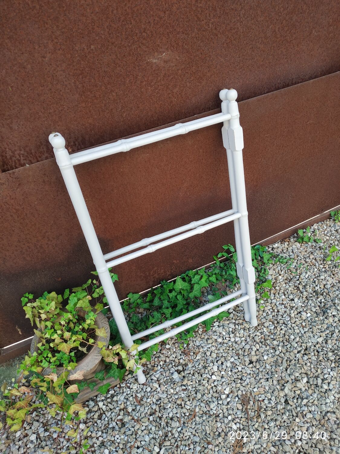 Wooden towel rack