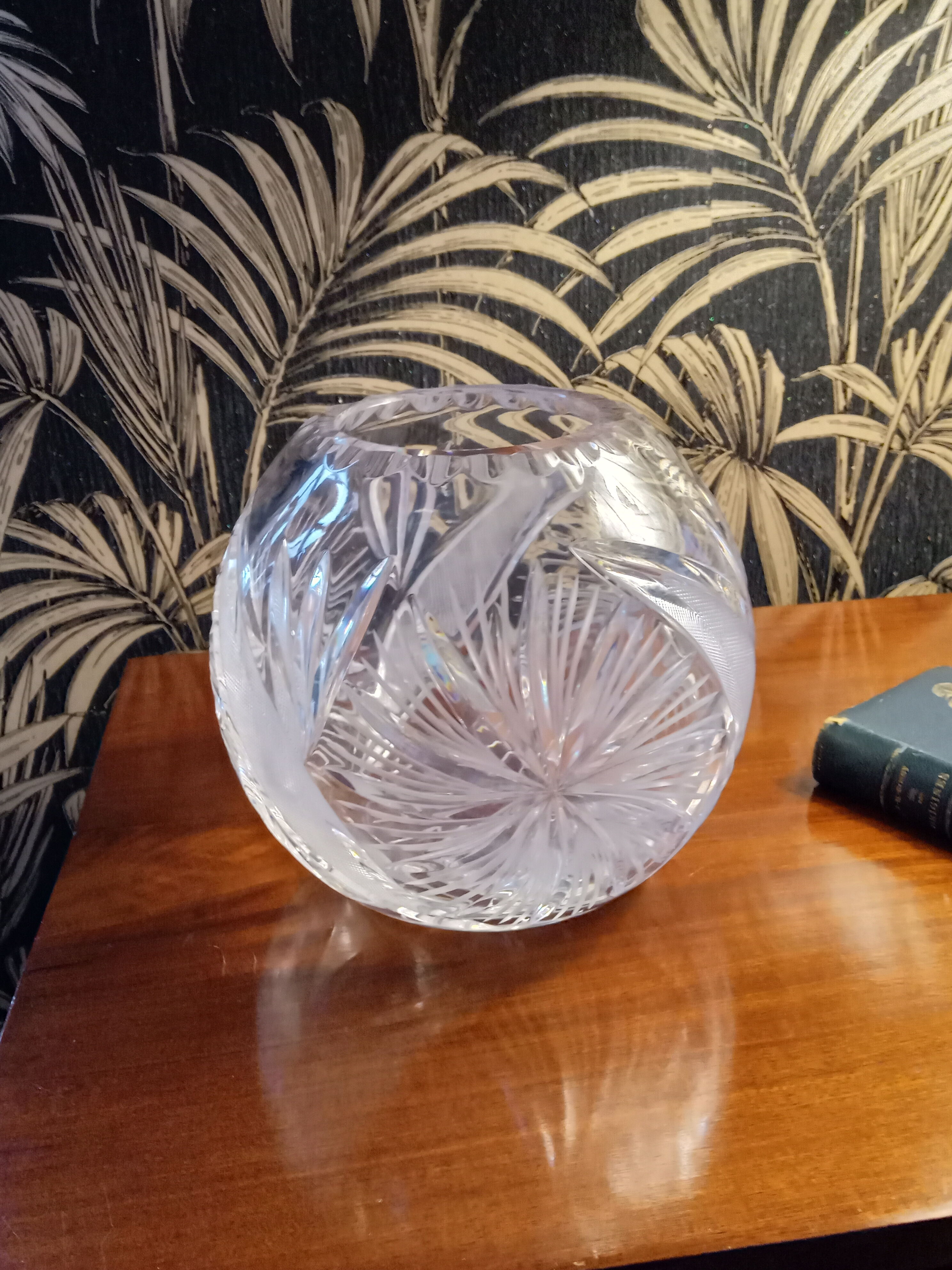 Crystal ball vase