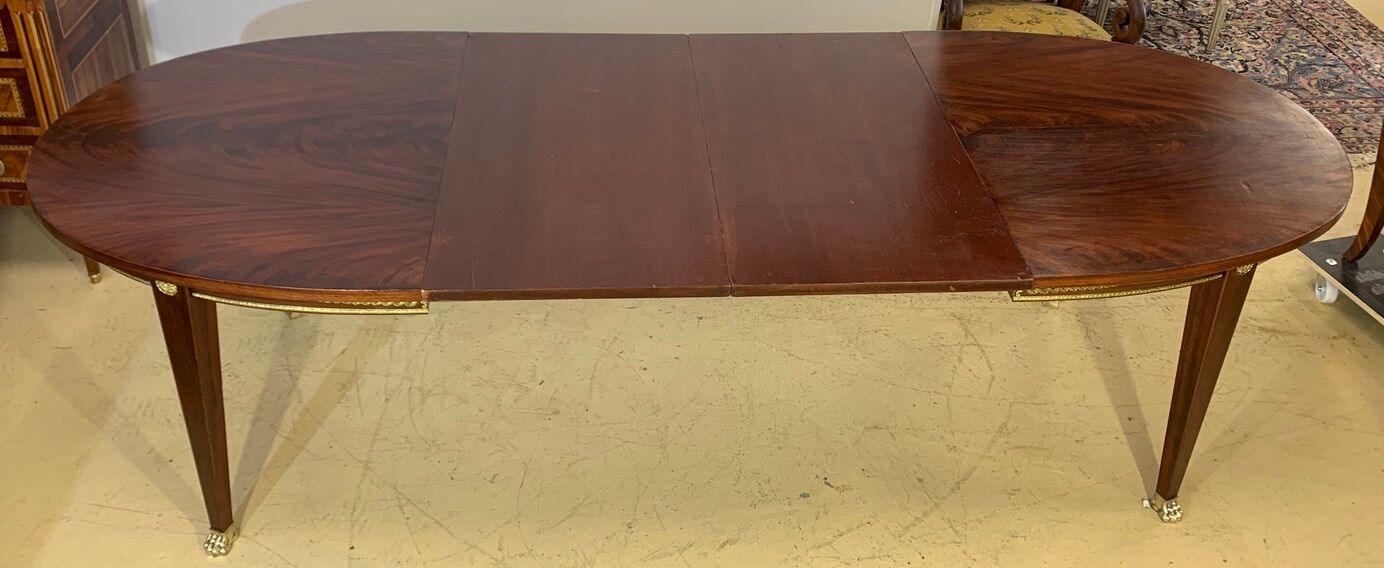 Oval mahogany table Empire style