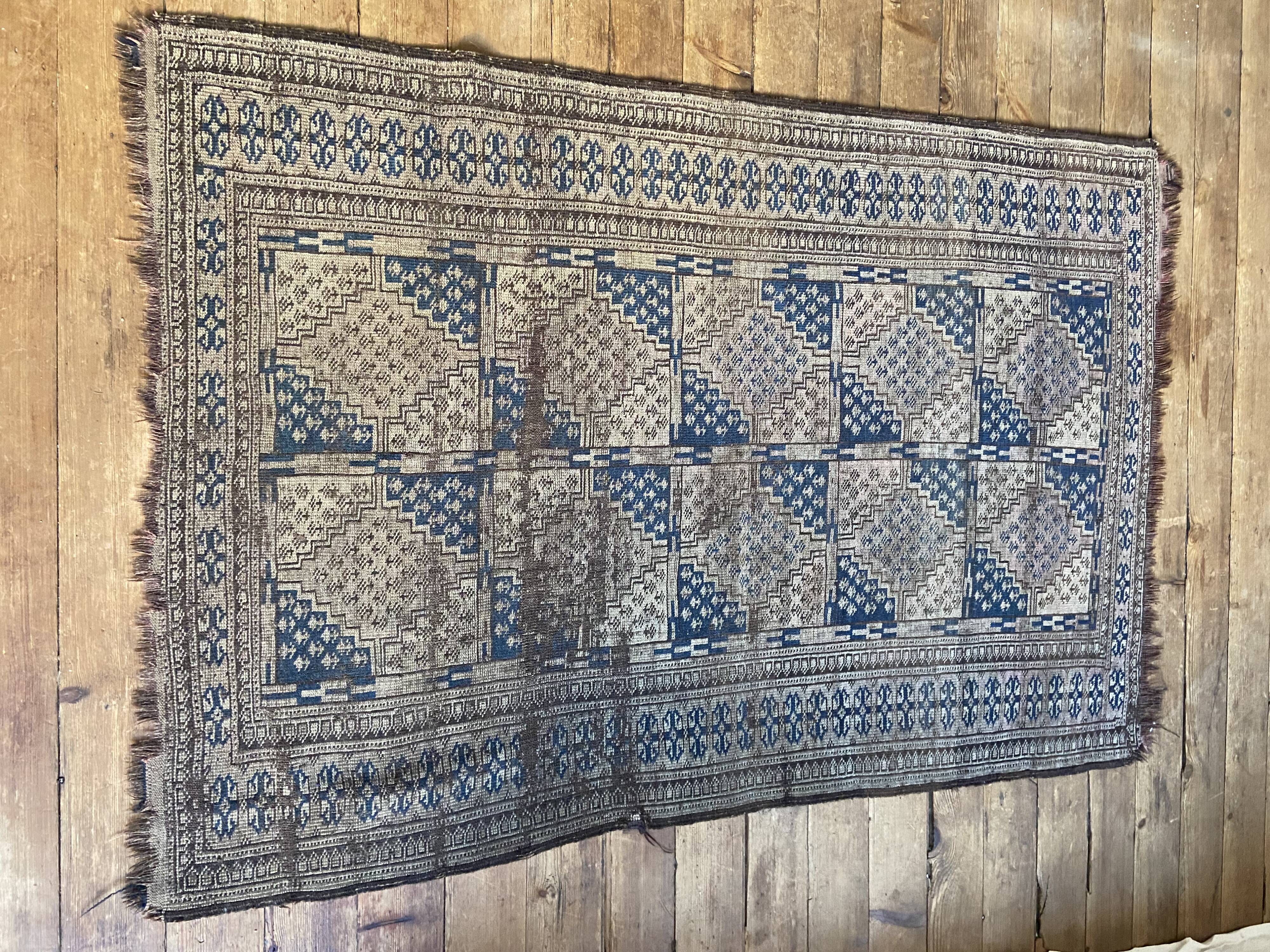 Ancient Persian carpet 150x100cm
