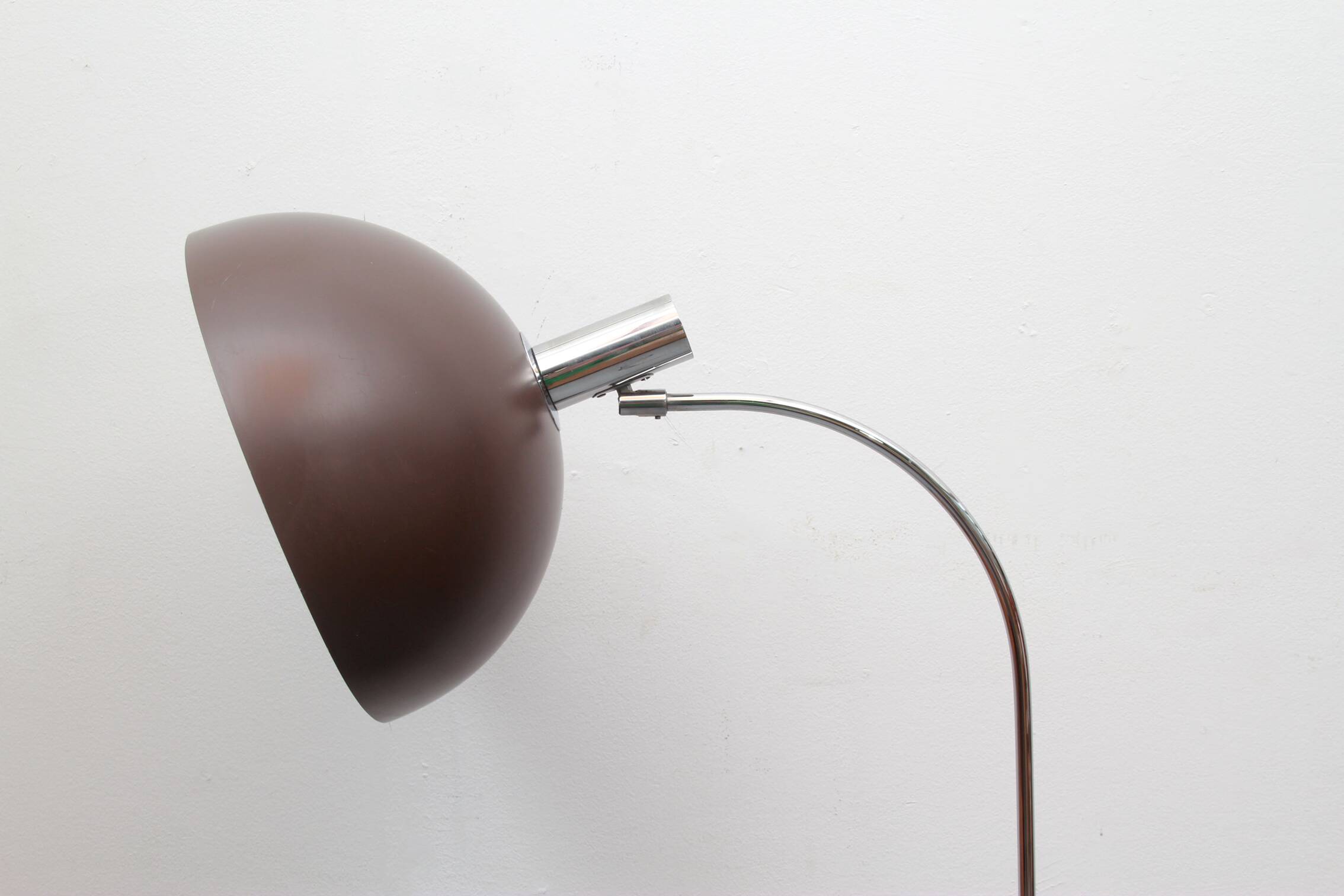 1970s floor lamp in brown and chrome