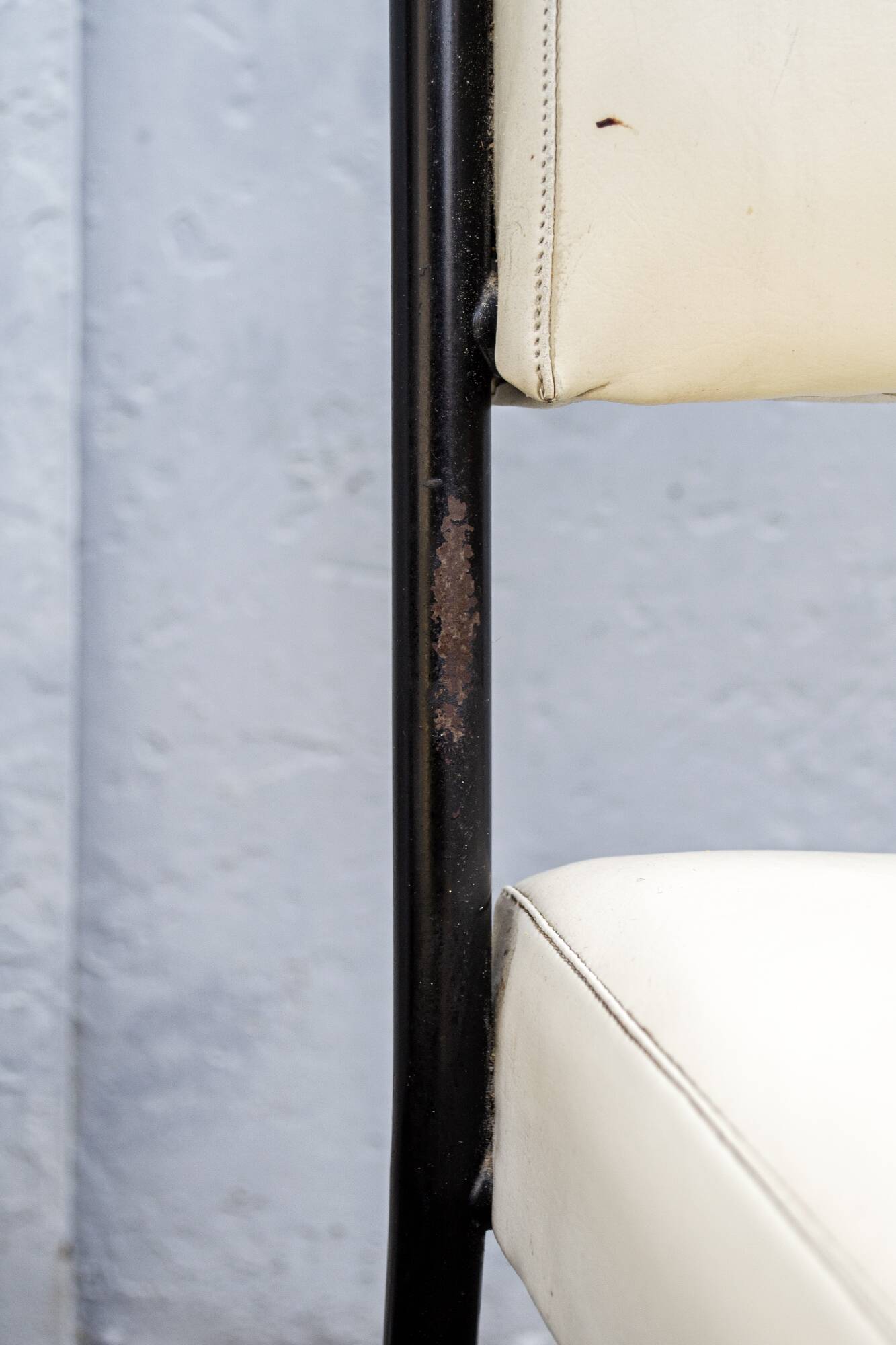 Sedie ferro e ottone attribuite a Luigi Caccia Dominioni, Italia anni '60