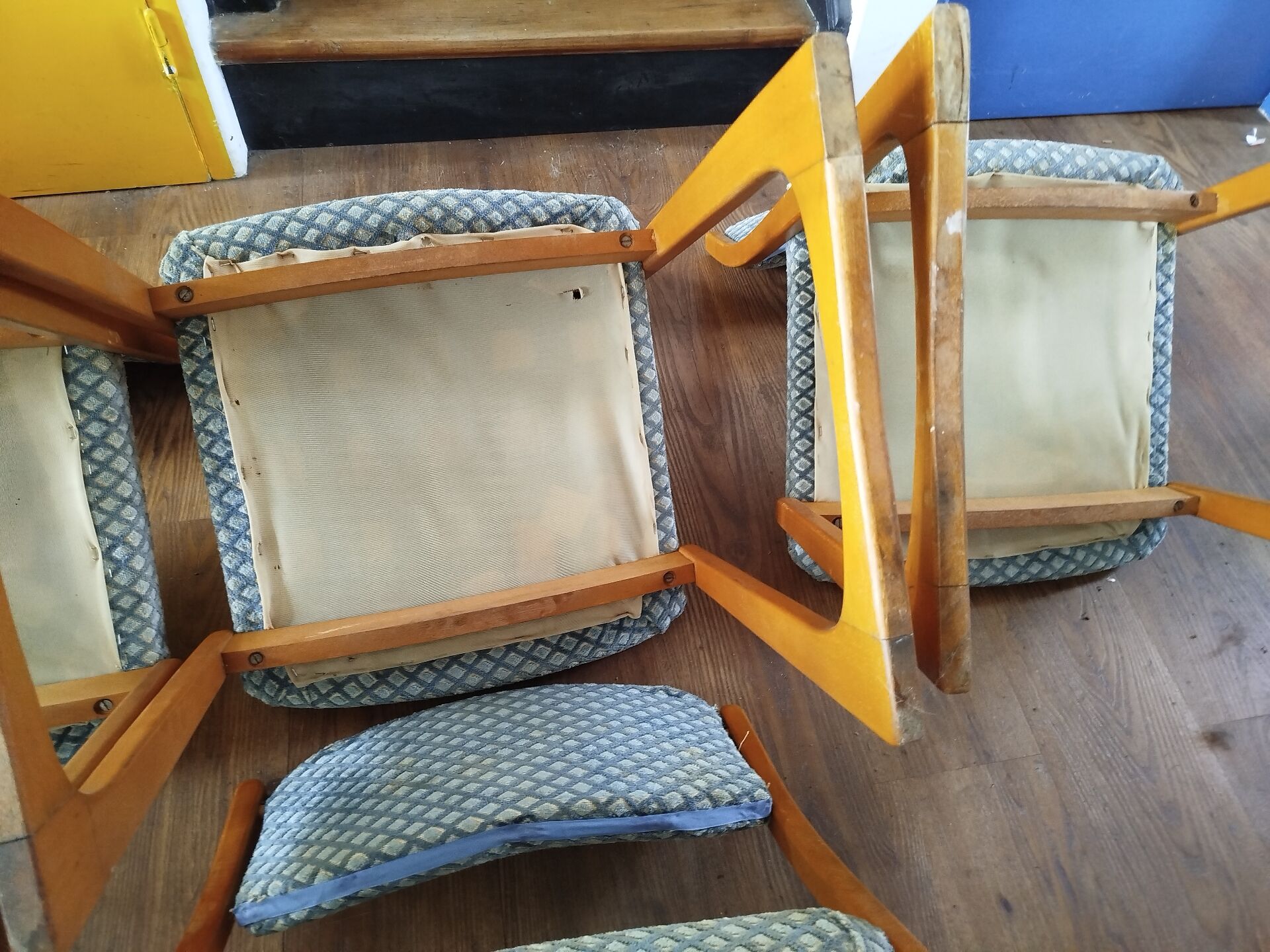 Ensemble de 6 chaises traineau, années 70