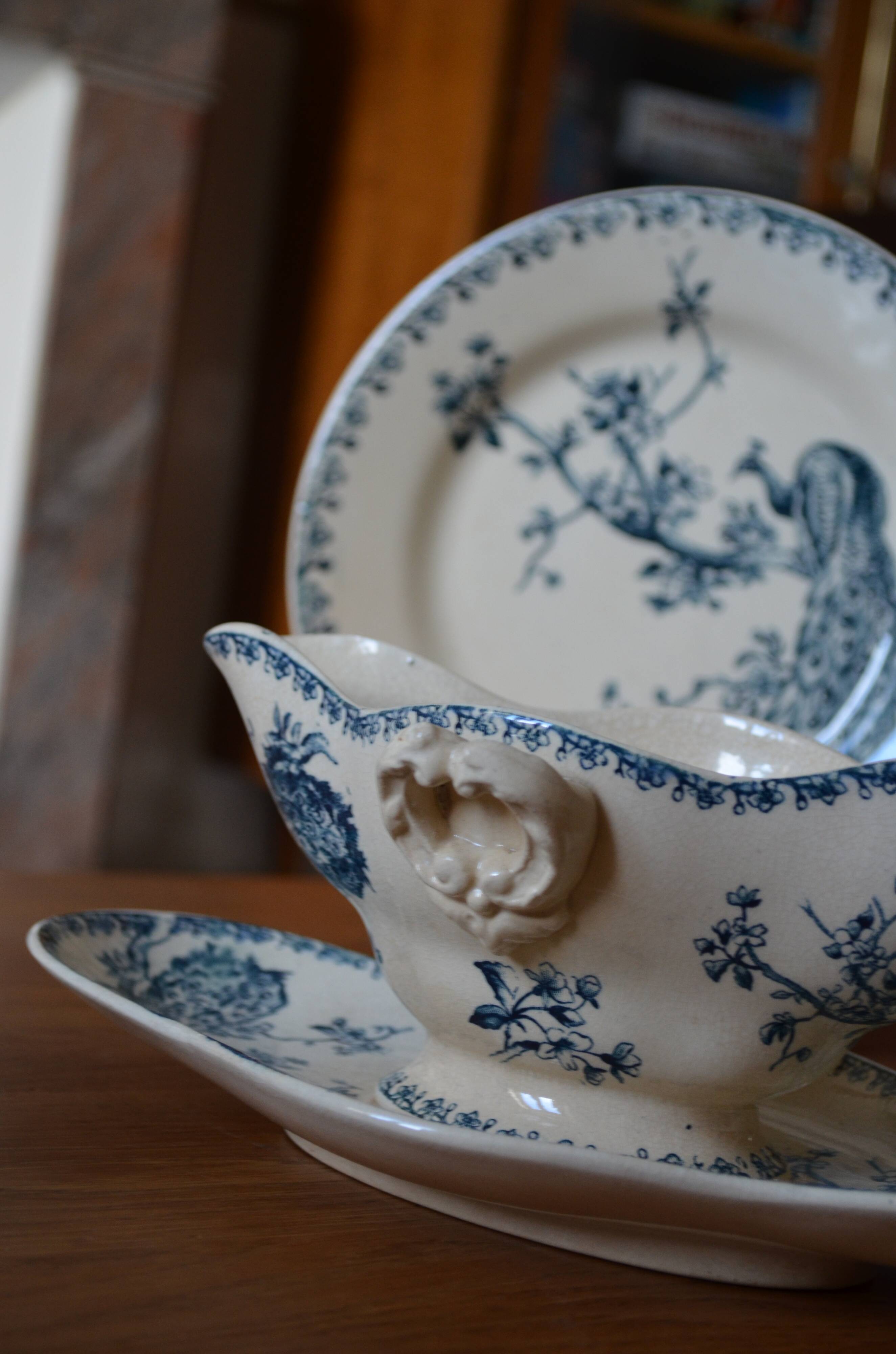 Iron earth peacock pattern service