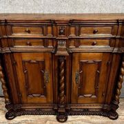 Buffet d’appui Alsacien en bois massif teinté, datant du XVIIe