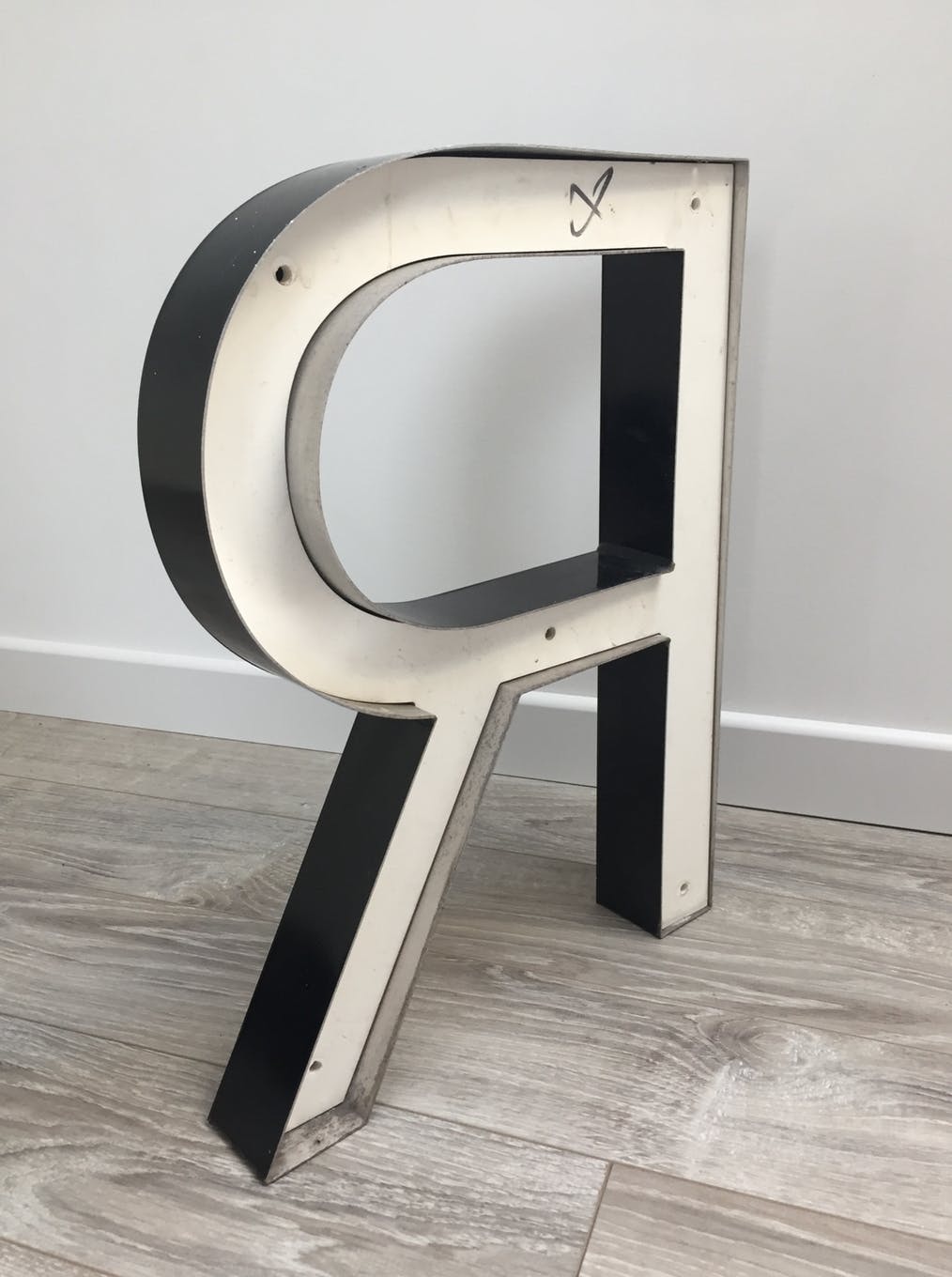 Metal letter R