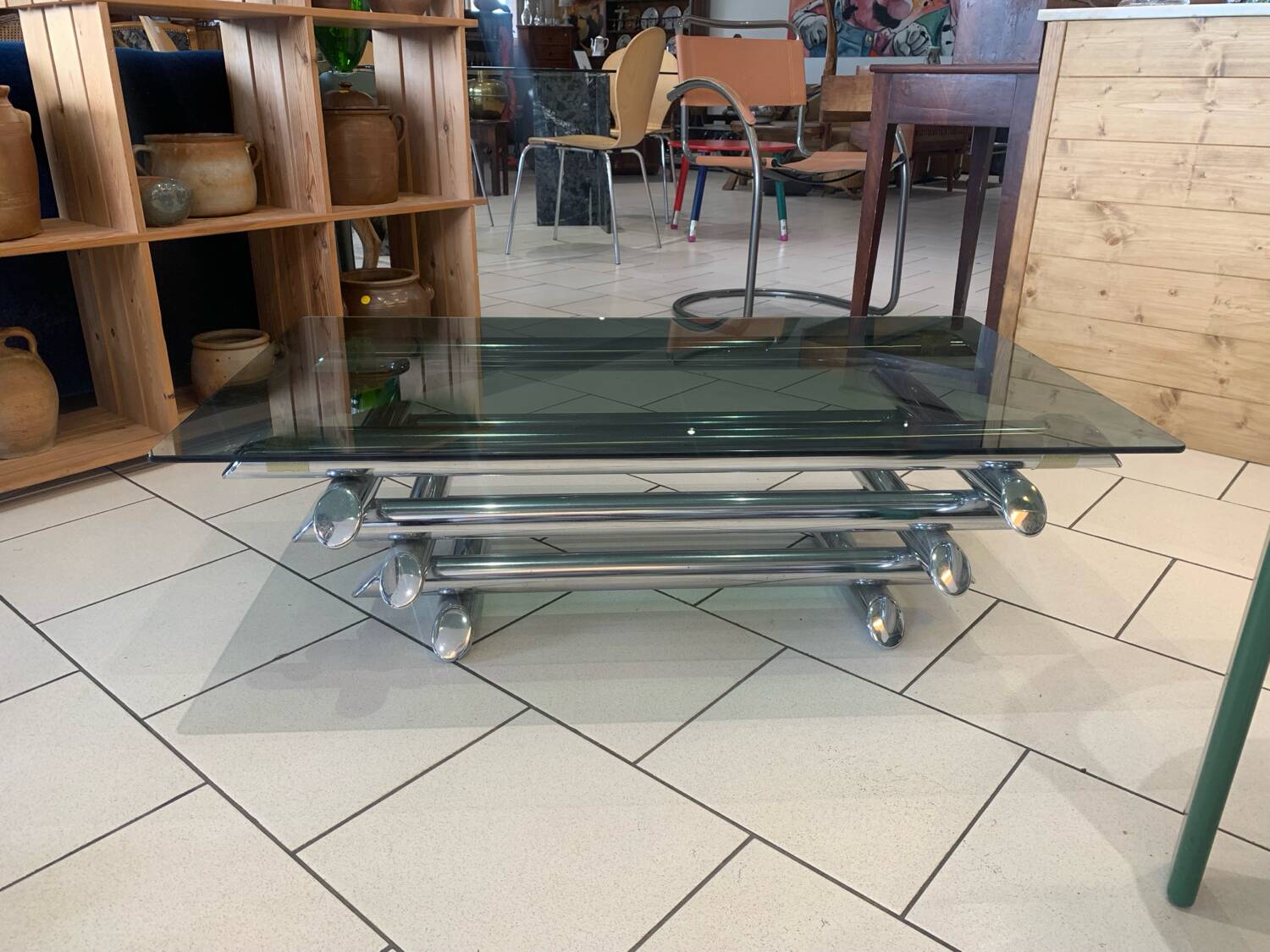 Table basse space age vintage circa 1970