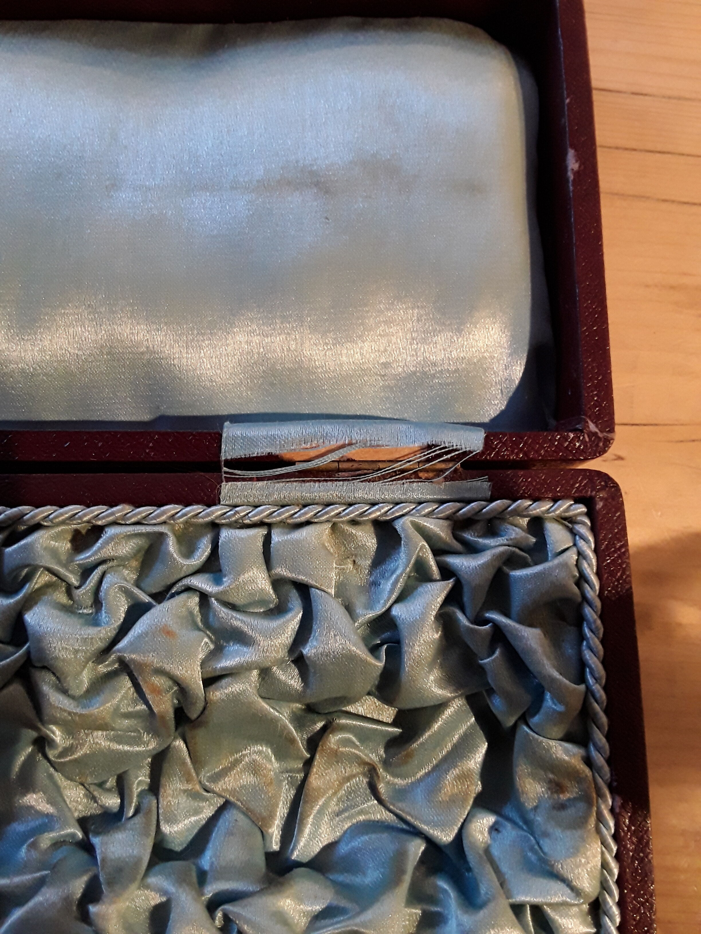 Filled silver pie shovel