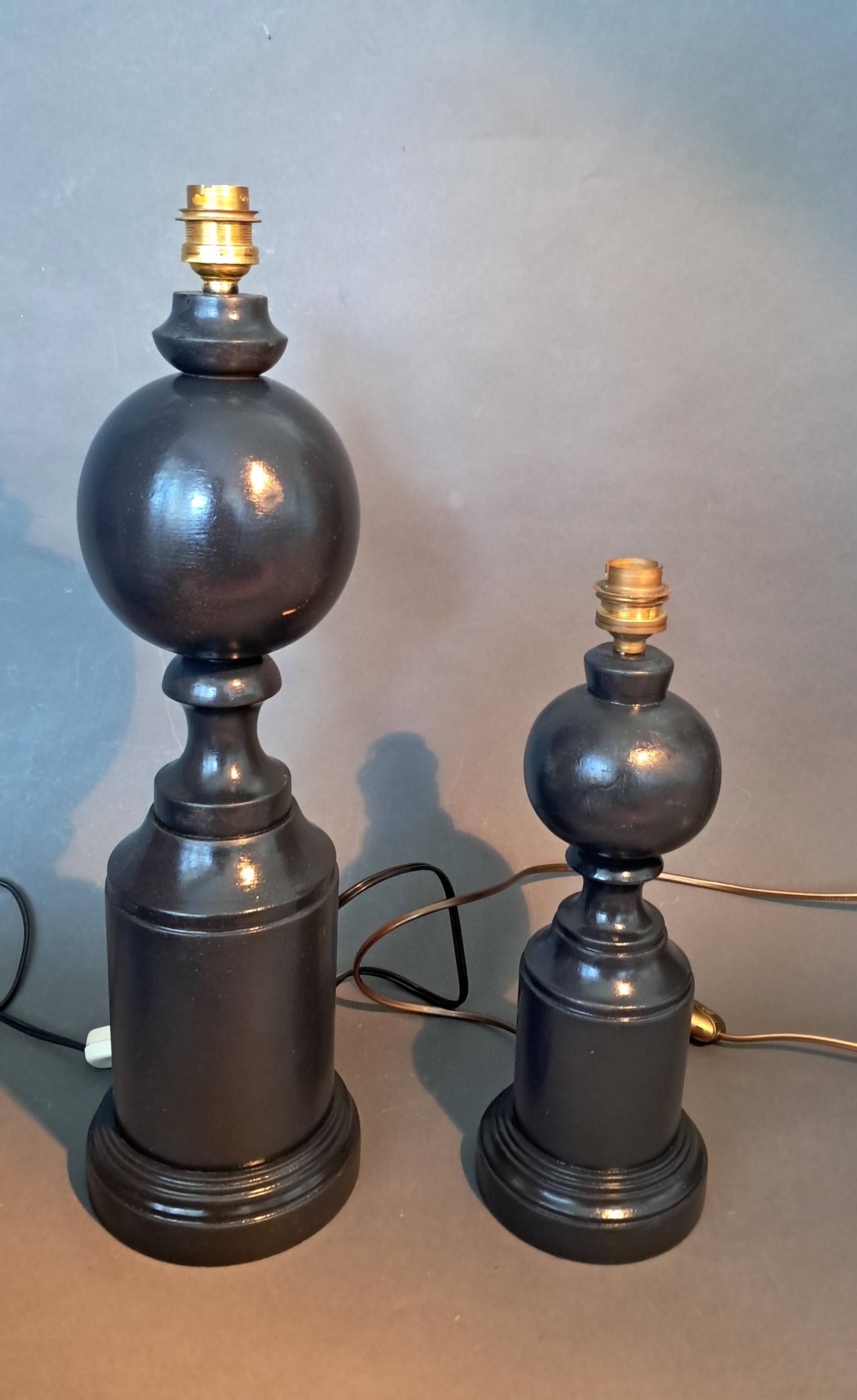 Pair of vintage beech wood lamps in black/grey lacquer.