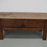 Table basse rustique en châtaignier de style ferme espagnole du XVIIIe siècle